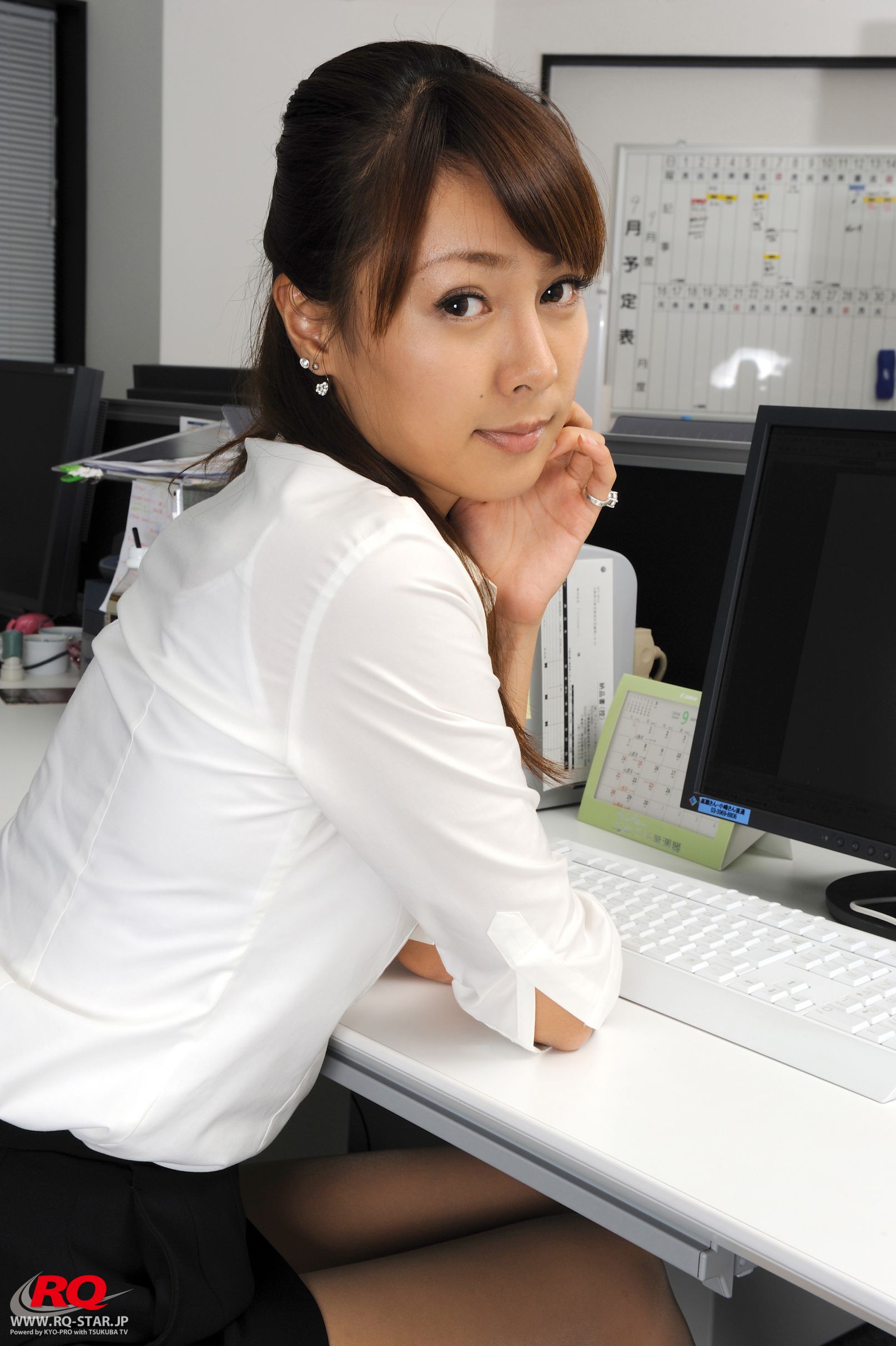 [RQ-STAR] NO.00062 Tomoe Nakagawa 中川知映 Office Lady 写真集30