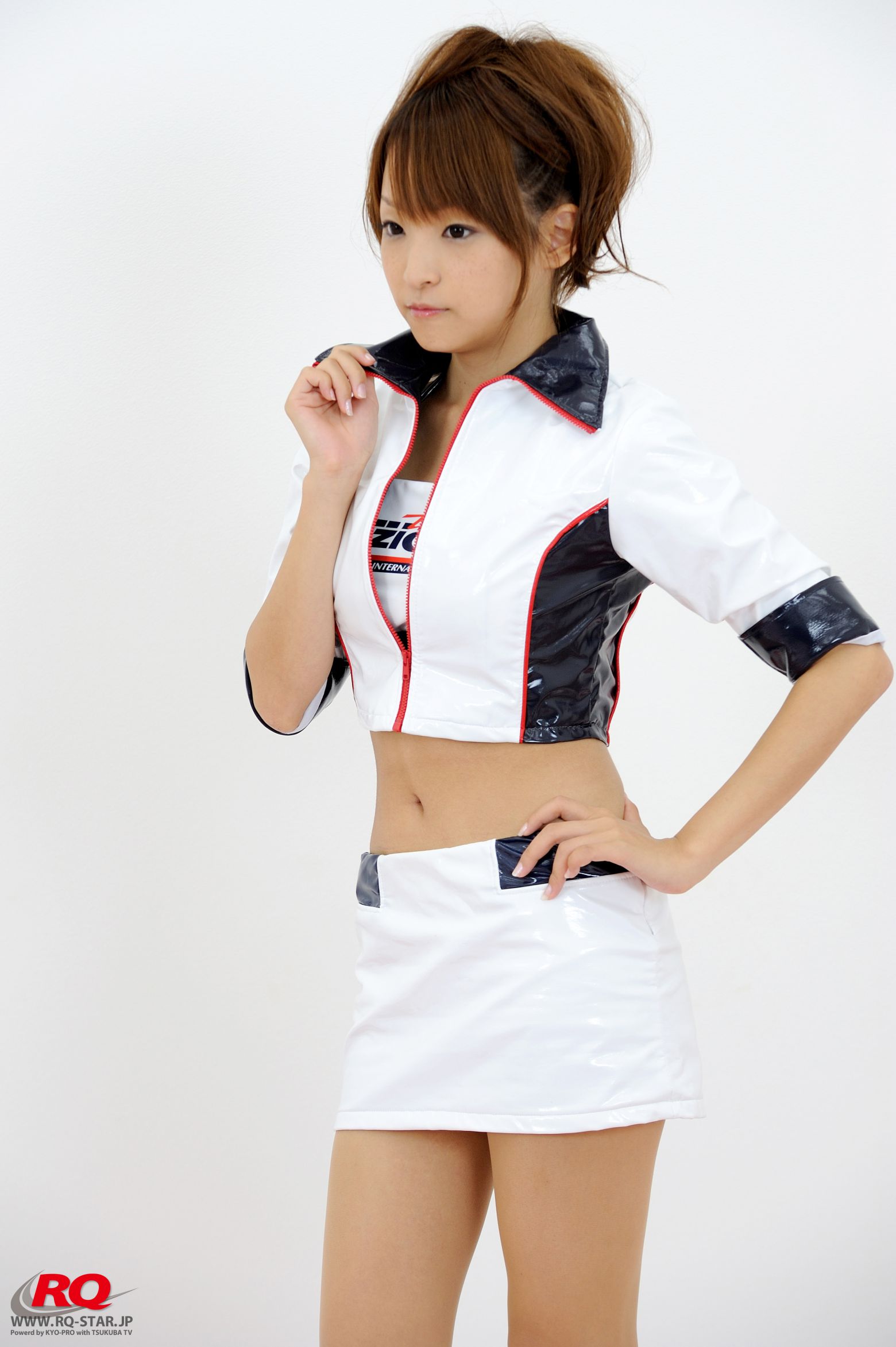 [RQ-STAR] NO.00085 Mio Aoki 青木未央 Race Queen – 2008 5Zigen 写真集2