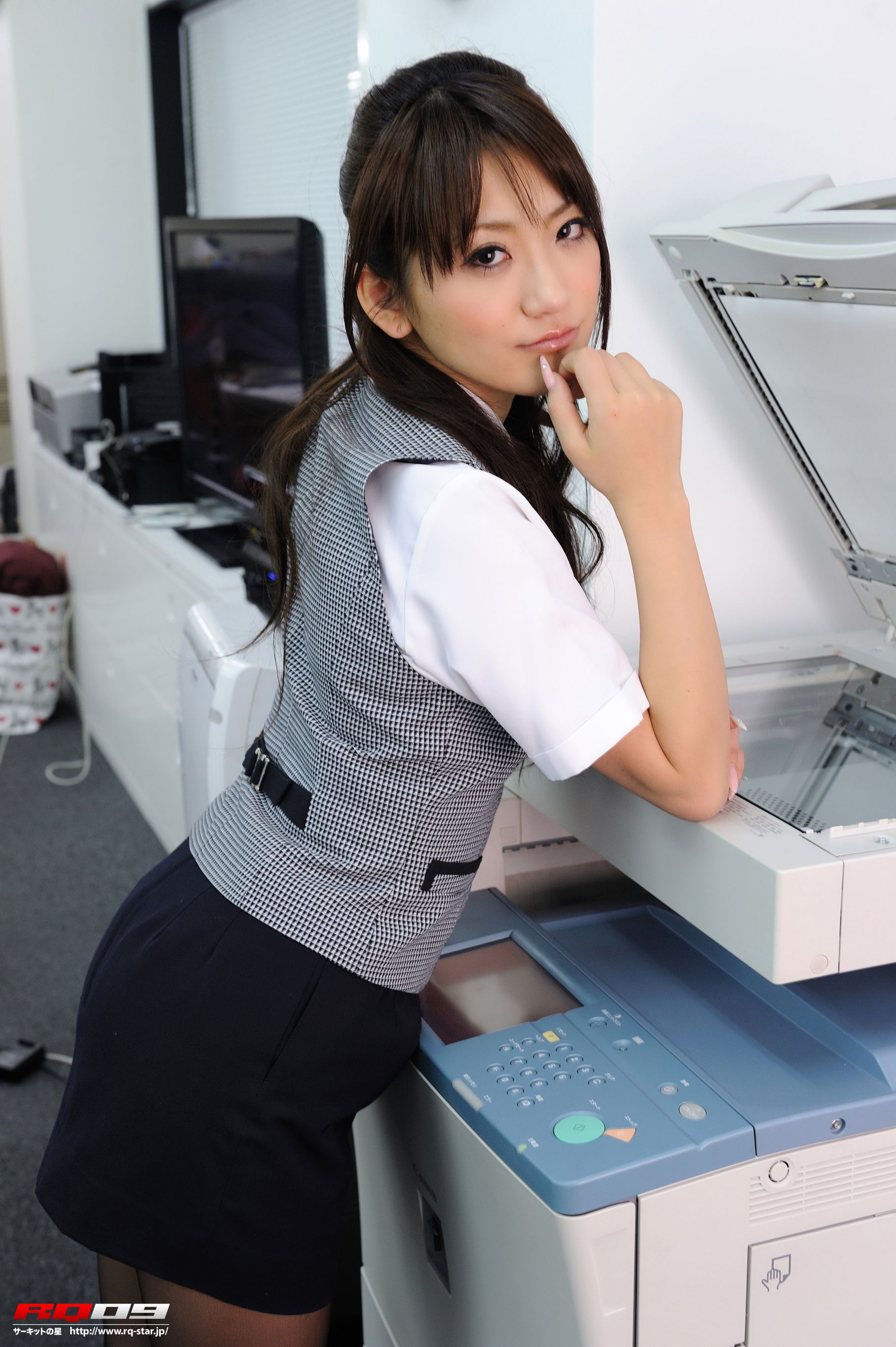 [RQ-STAR] NO.00248 Saki Kouzai 香西咲 Office Lady 写真集53