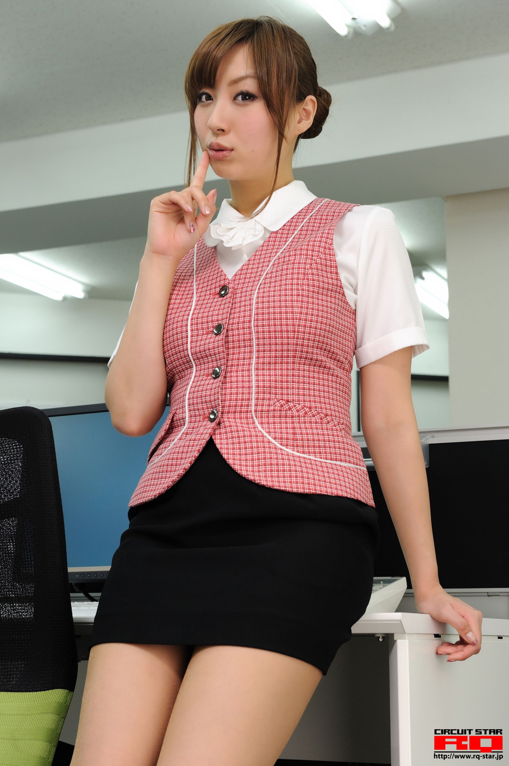 [RQ-STAR] NO.00255 Yuka Tachibana 立花ゆか Office Lady 写真集25