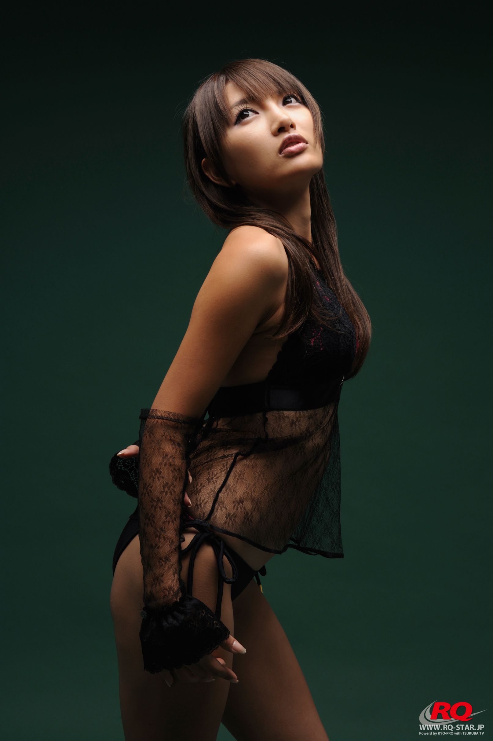 [RQ-STAR] NO.00079 山内智恵 Swim Suits – Black 写真集