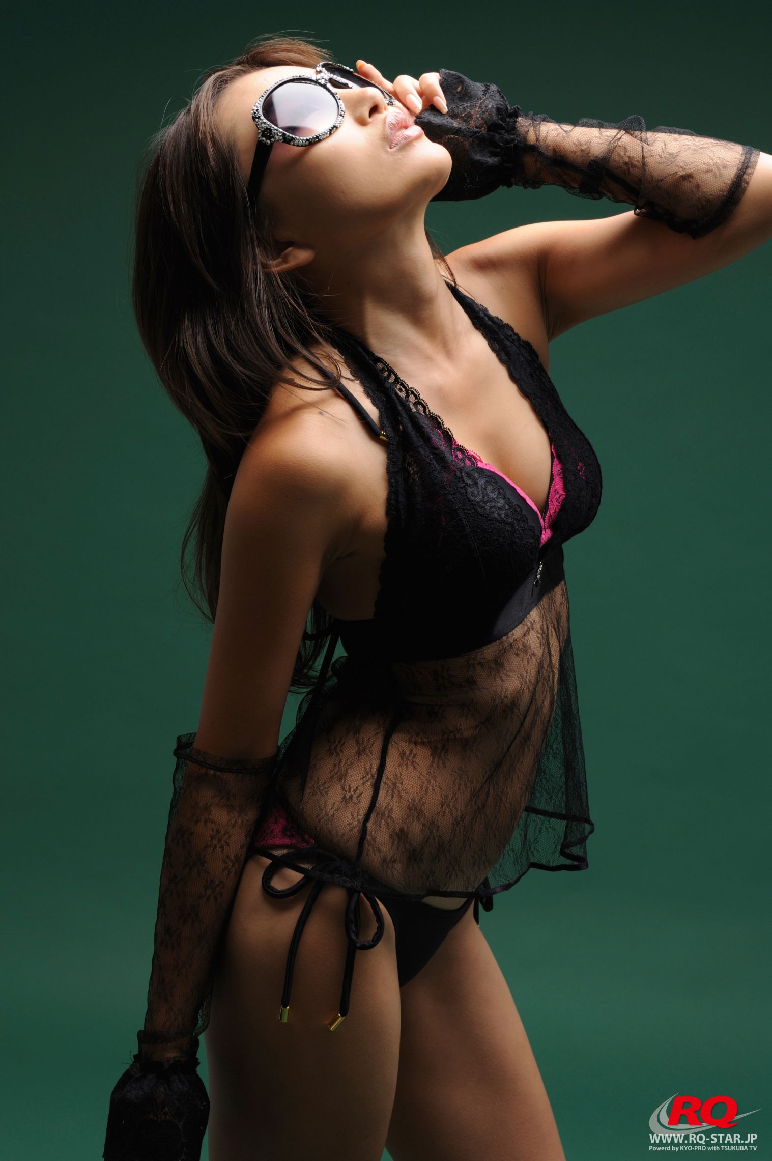 [RQ-STAR] NO.00079 山内智恵 Swim Suits – Black 写真集