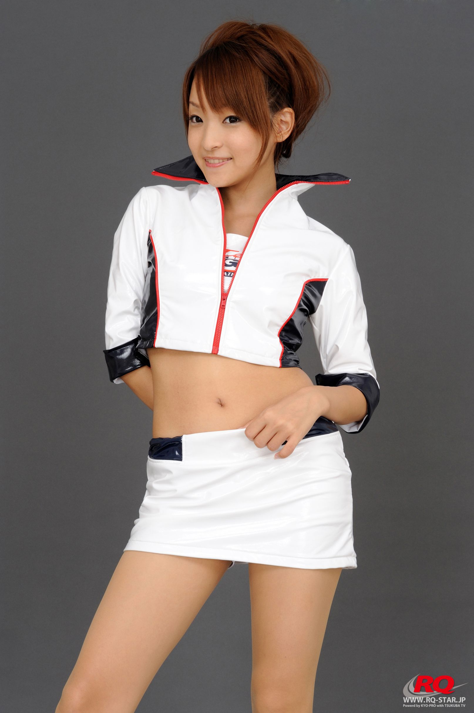 [RQ-STAR] NO.00080 Mio Aoki 青木未央 Race Queen – 2008 5Zigen  写真集