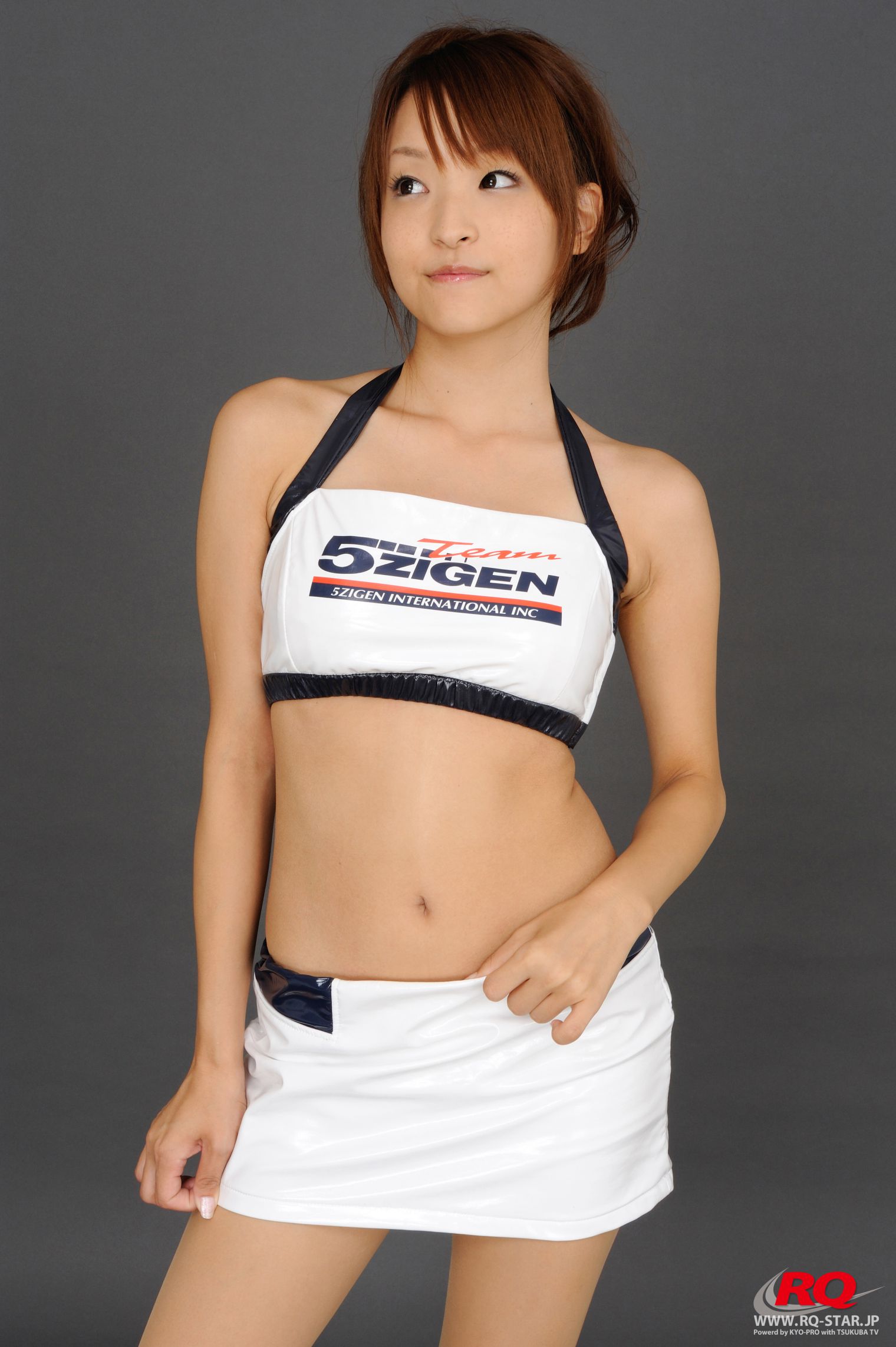 [RQ-STAR] NO.00080 Mio Aoki 青木未央 Race Queen – 2008 5Zigen  写真集