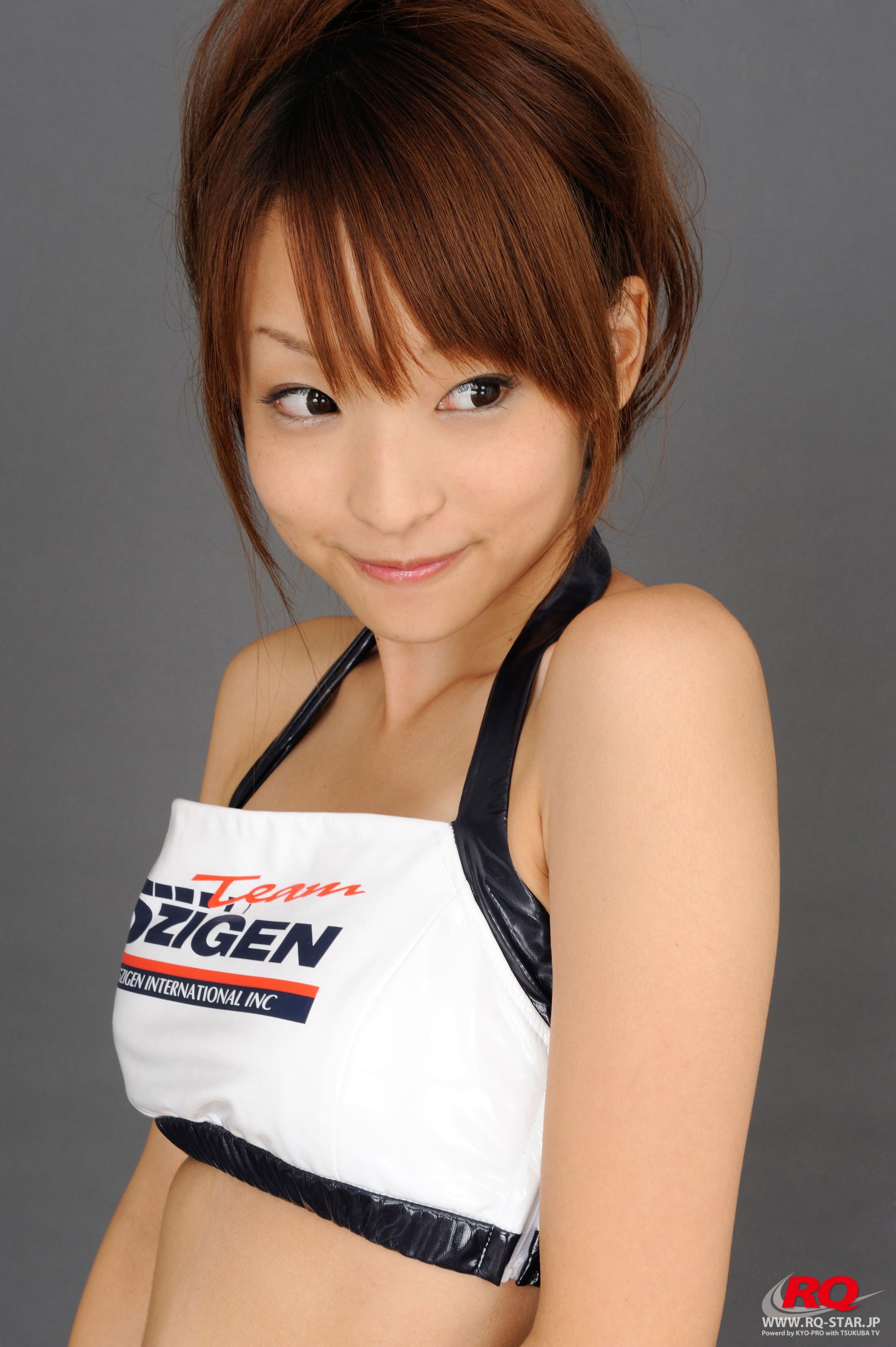 [RQ-STAR] NO.00080 Mio Aoki 青木未央 Race Queen – 2008 5Zigen  写真集