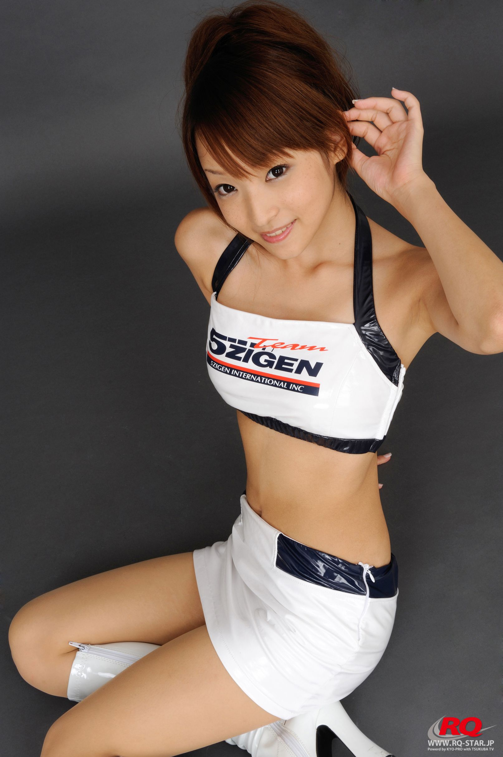 [RQ-STAR] NO.00080 Mio Aoki 青木未央 Race Queen – 2008 5Zigen  写真集