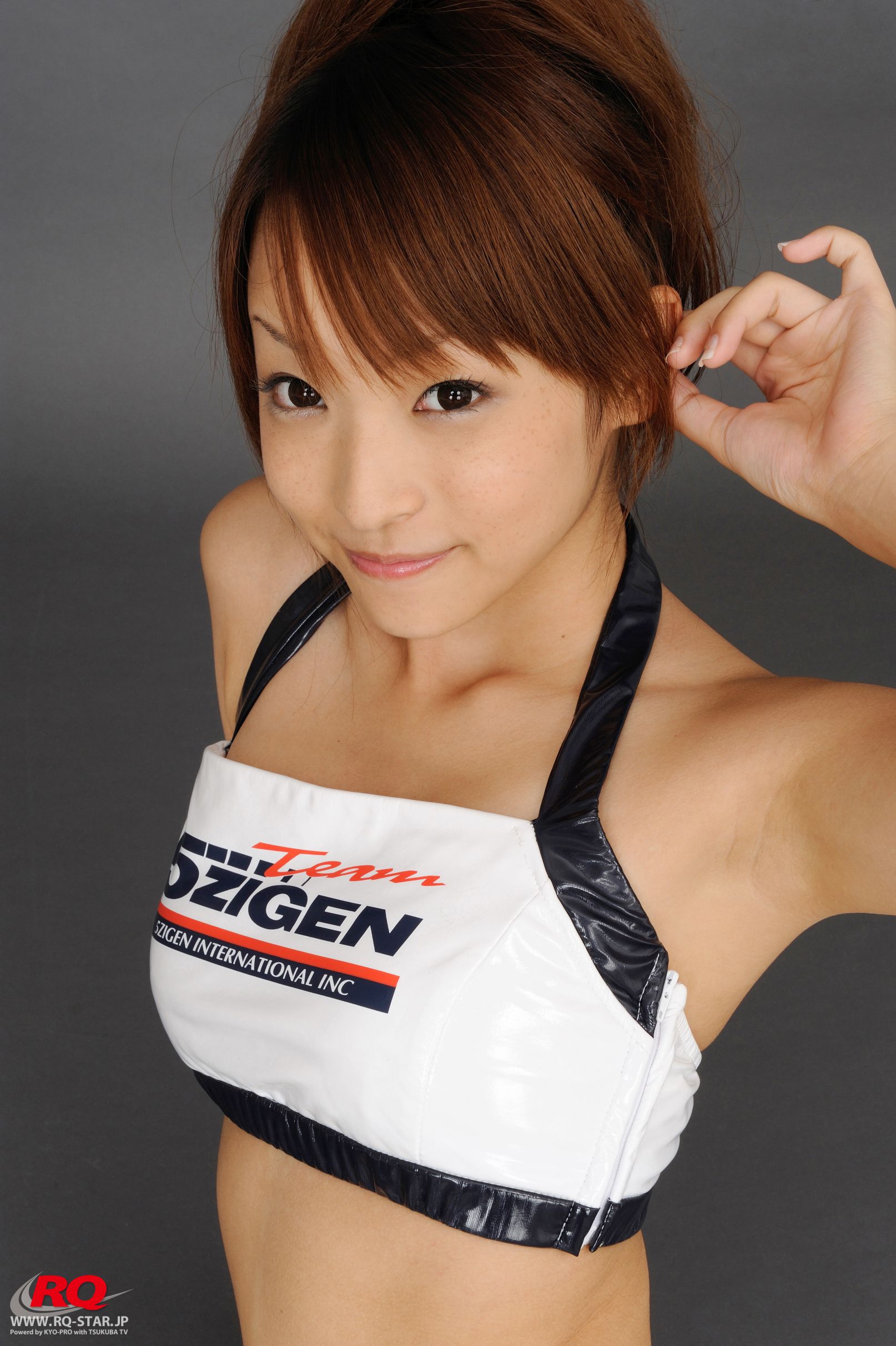 [RQ-STAR] NO.00080 Mio Aoki 青木未央 Race Queen – 2008 5Zigen  写真集