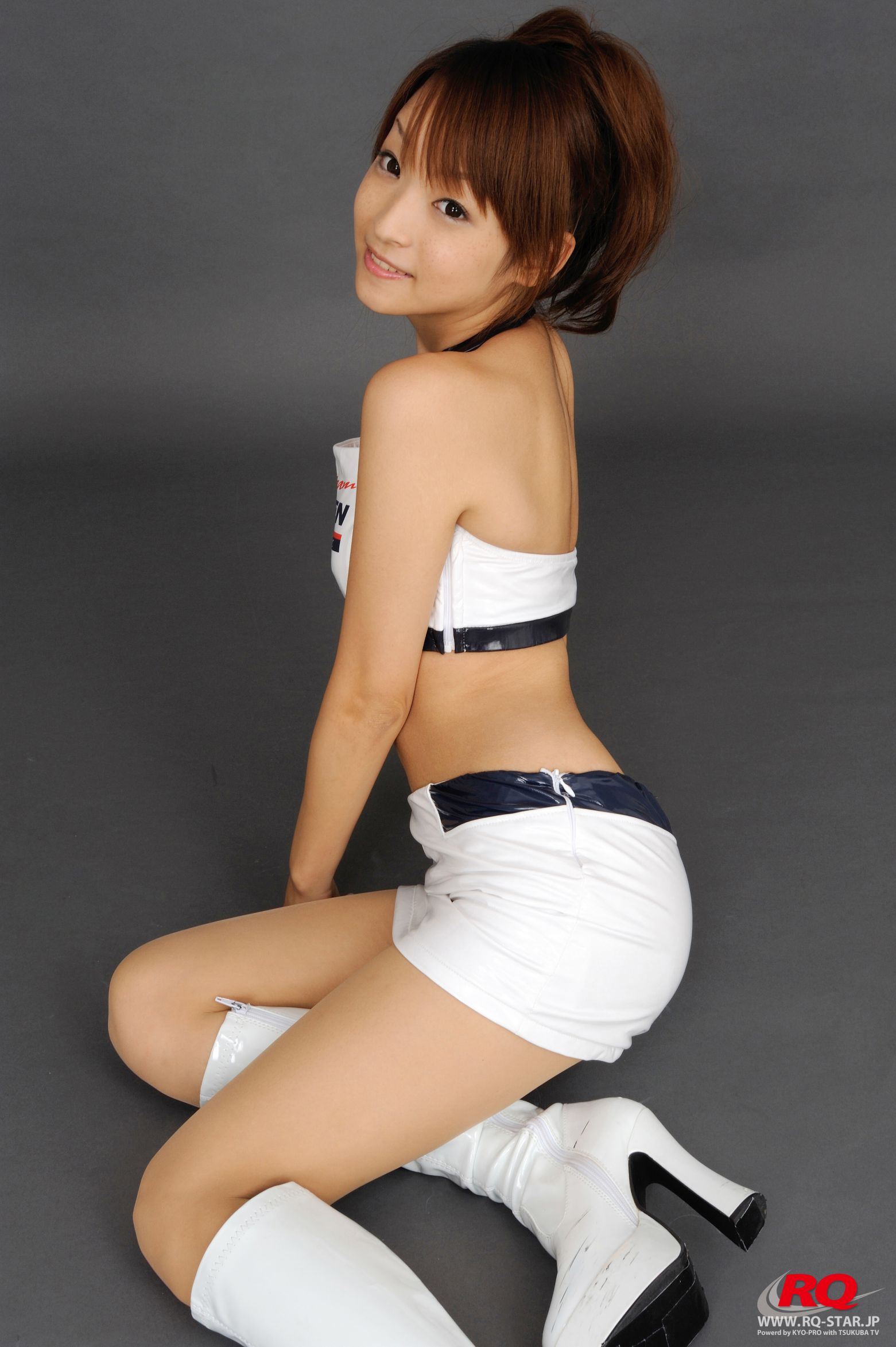 [RQ-STAR] NO.00080 Mio Aoki 青木未央 Race Queen – 2008 5Zigen  写真集