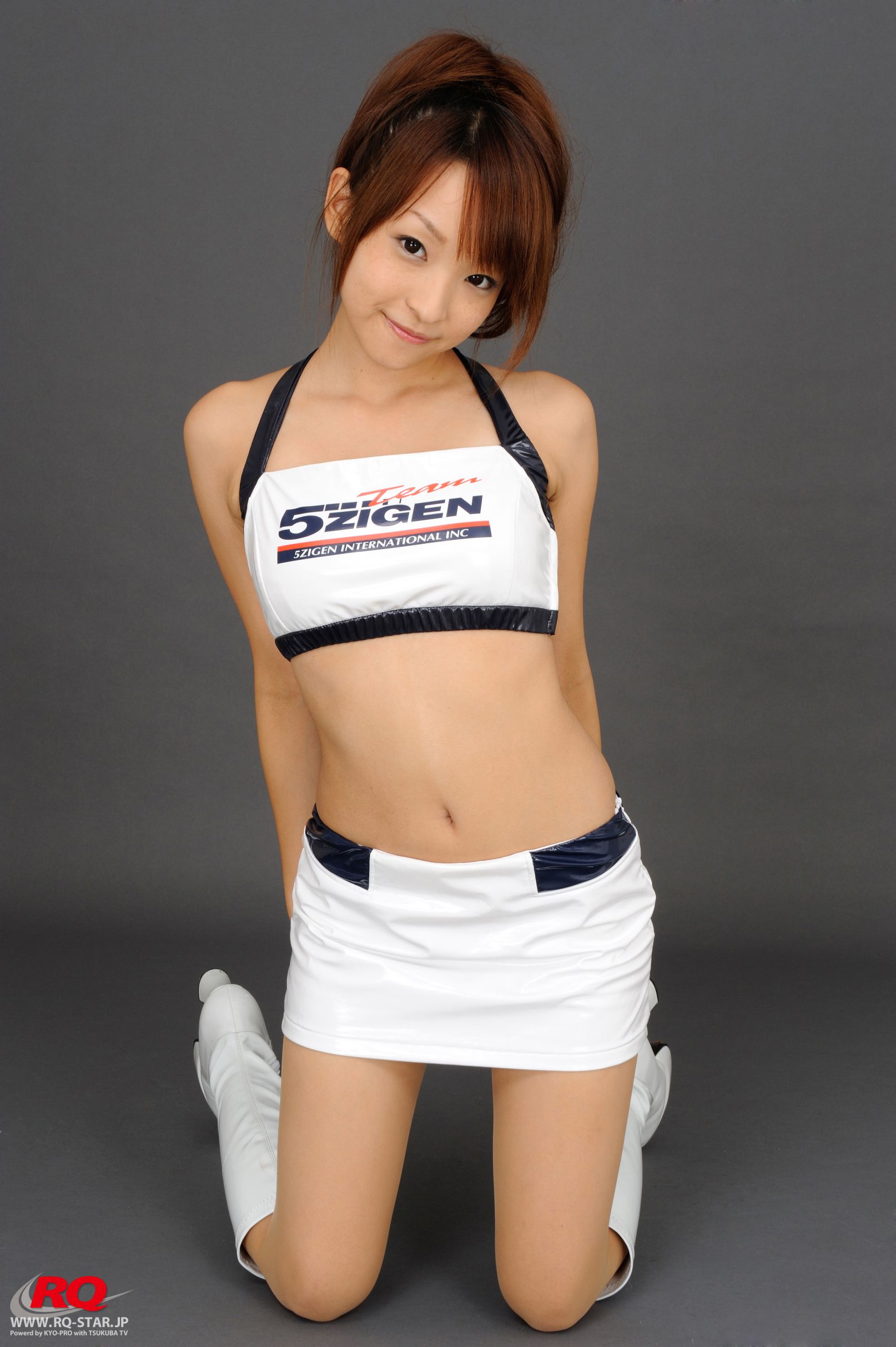 [RQ-STAR] NO.00080 Mio Aoki 青木未央 Race Queen – 2008 5Zigen  写真集