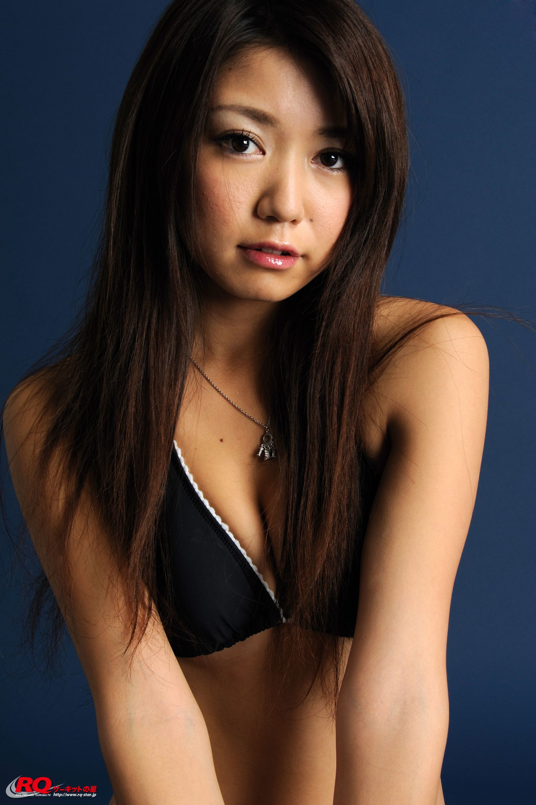 [RQ-STAR] NO.00111 稲垣慶子 Swim Suits – Black 黑色泳装写真集