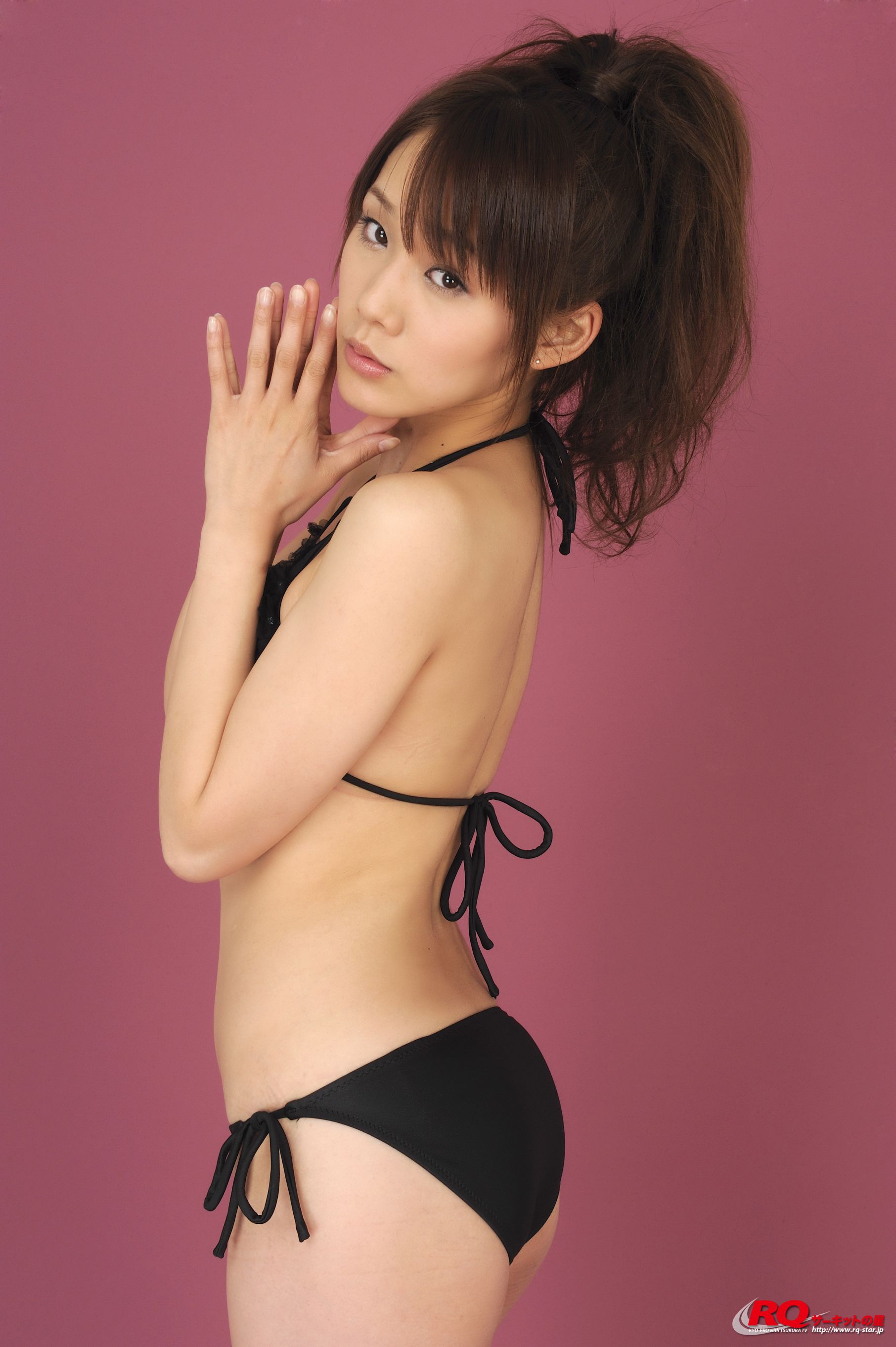 [RQ-STAR] NO.00126 Reina Fuchiwaki 淵脇レイナ Swim Suits – Black 写真集