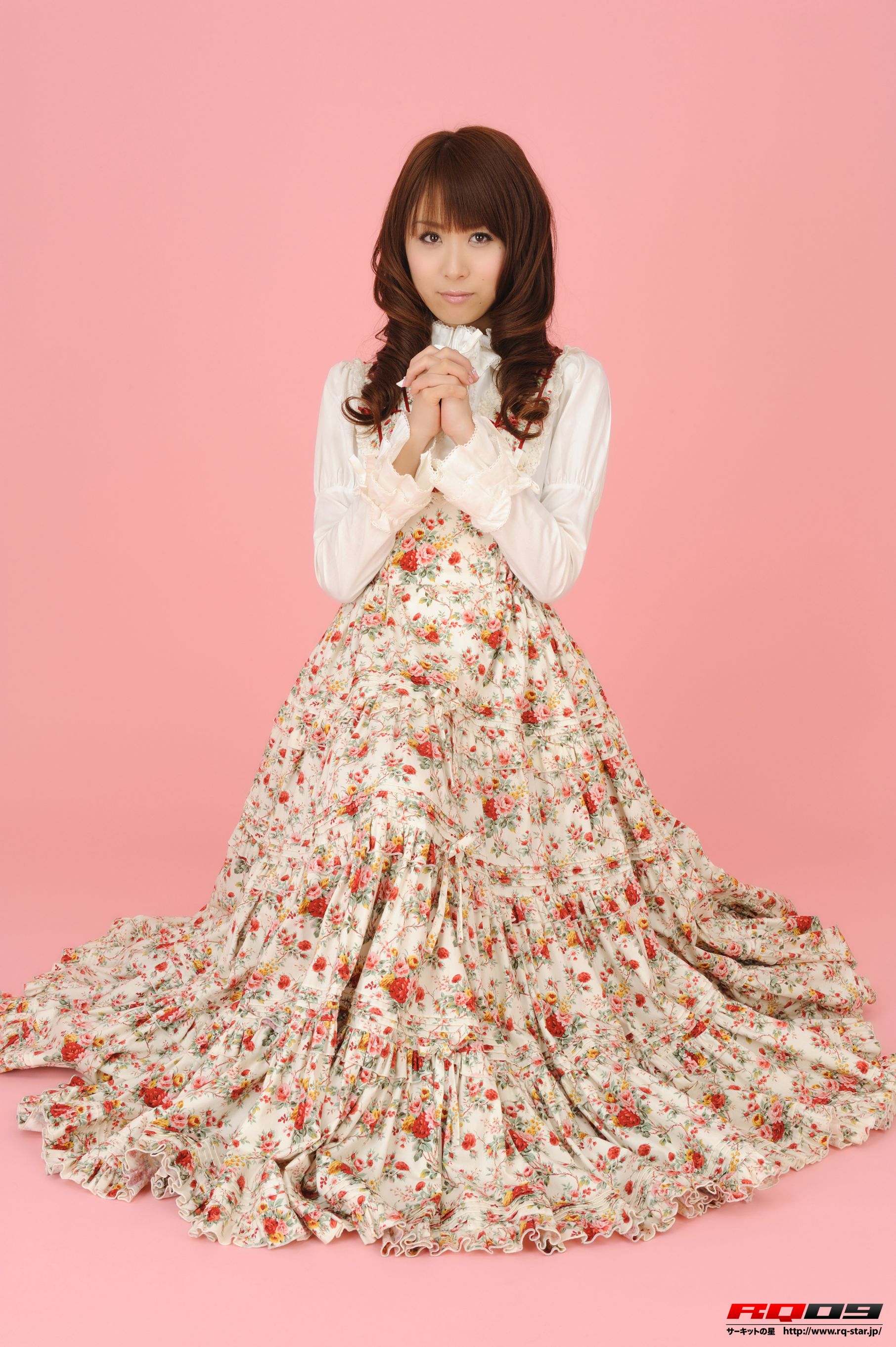 [RQ-STAR写真集] NO.00142 我妻さおり Lolita Fashion 长裙美女系列