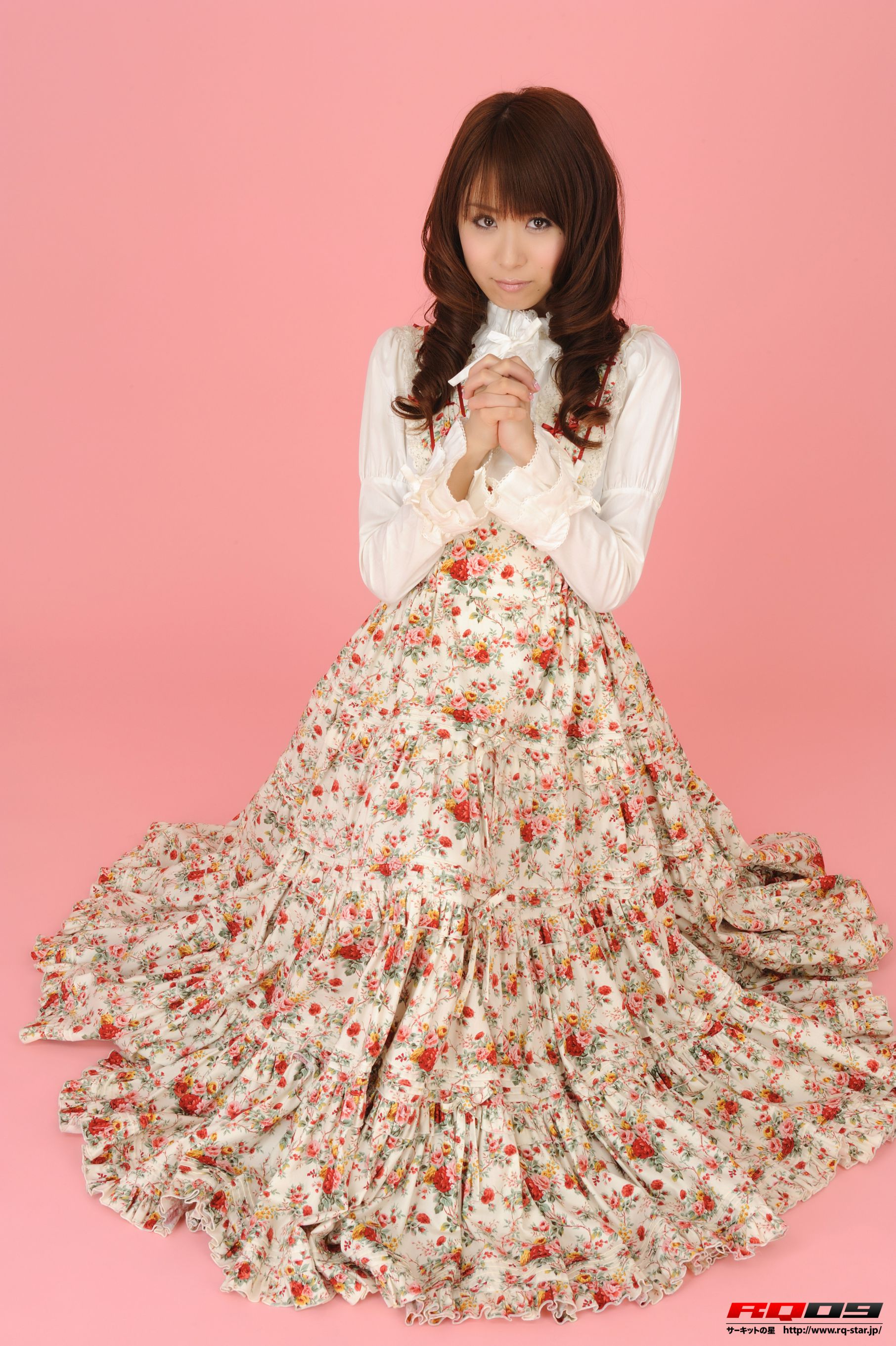 [RQ-STAR写真集] NO.00142 我妻さおり Lolita Fashion 长裙美女系列