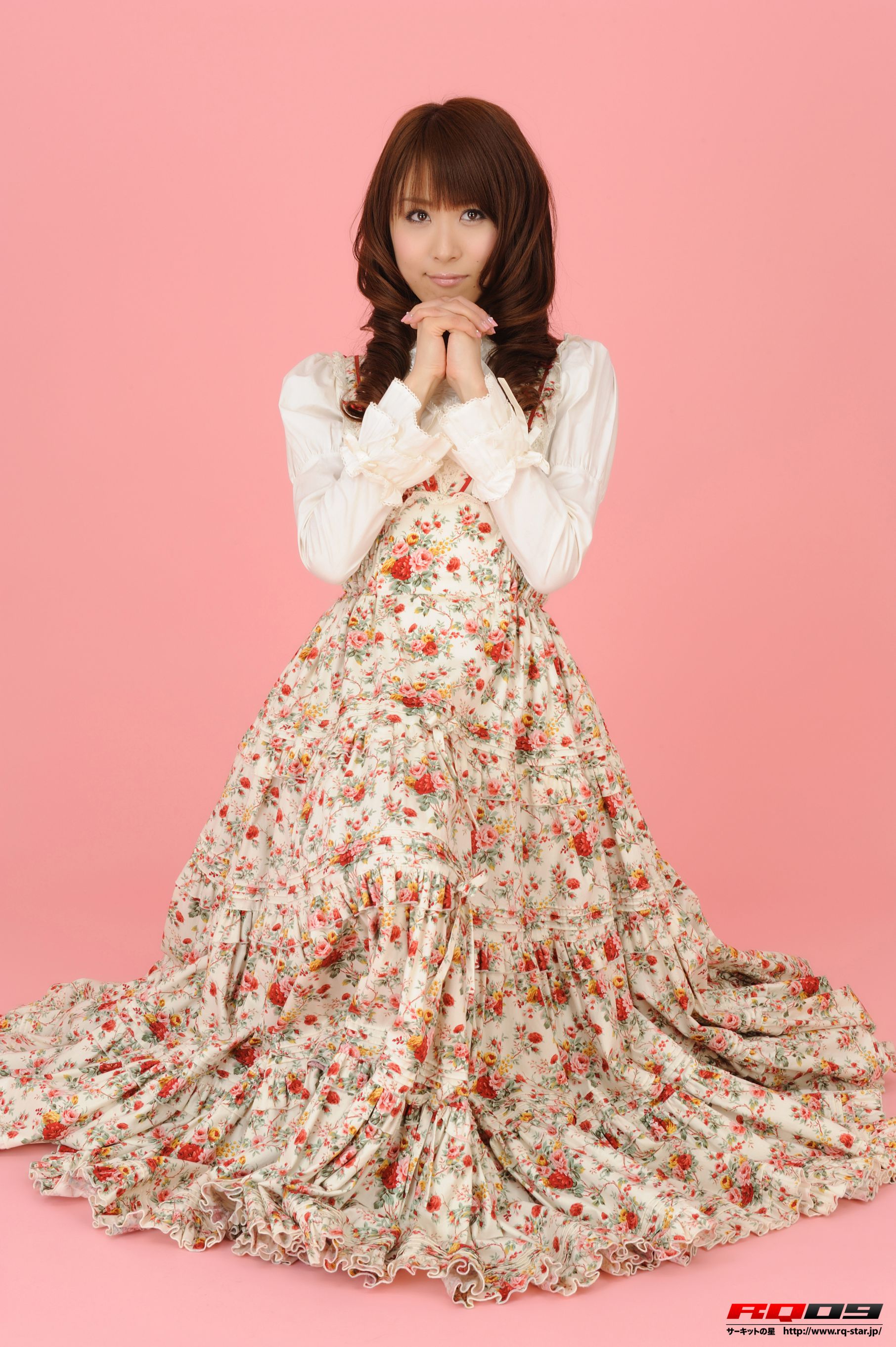 [RQ-STAR写真集] NO.00142 我妻さおり Lolita Fashion 长裙美女系列