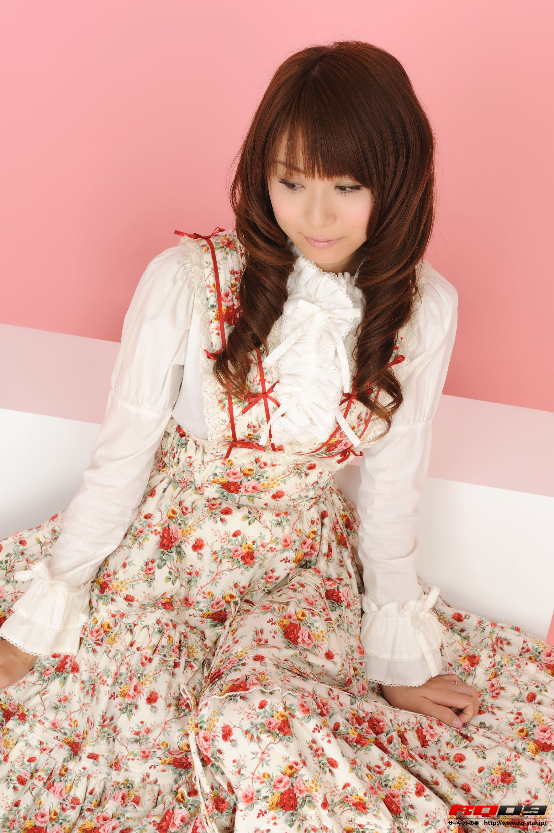 [RQ-STAR写真集] NO.00142 我妻さおり Lolita Fashion 长裙美女系列