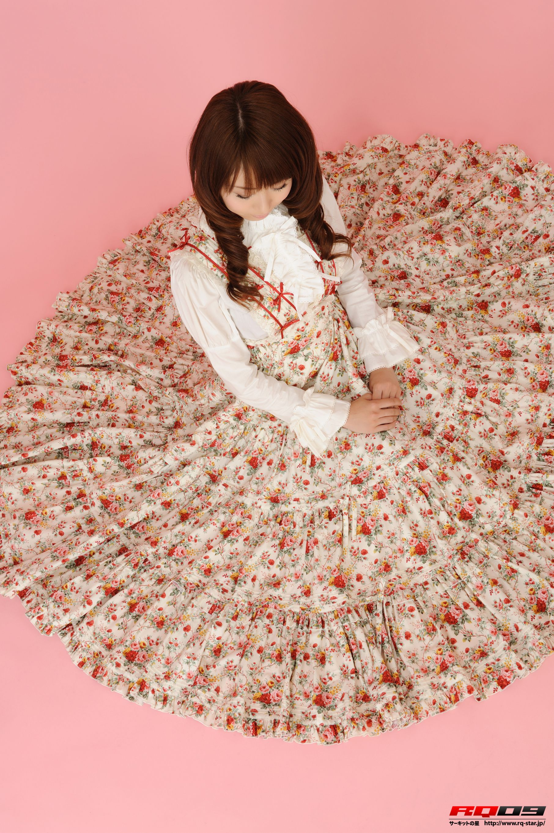 [RQ-STAR写真集] NO.00142 我妻さおり Lolita Fashion 长裙美女系列