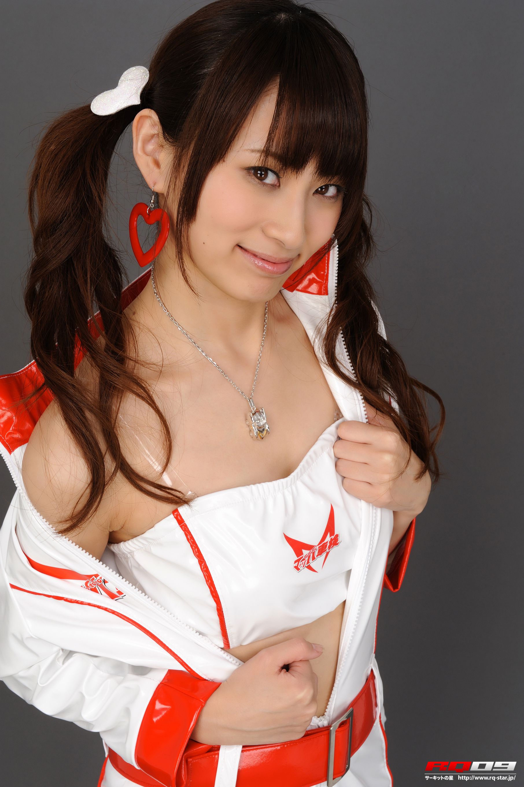 [RQ-STAR] NO.00149 林杏菜 Race Queen – Team Mach 写真集