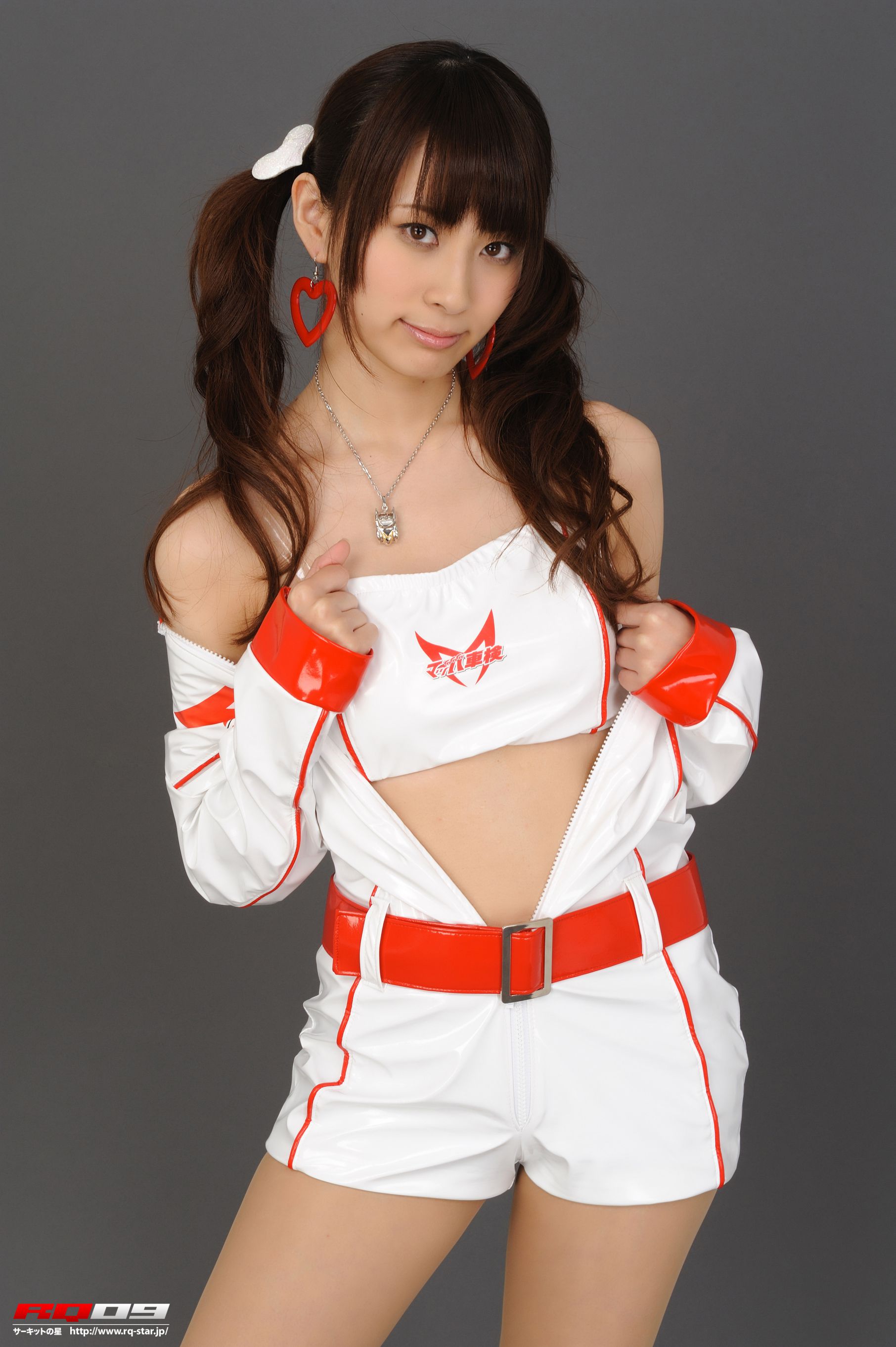 [RQ-STAR] NO.00149 林杏菜 Race Queen – Team Mach 写真集