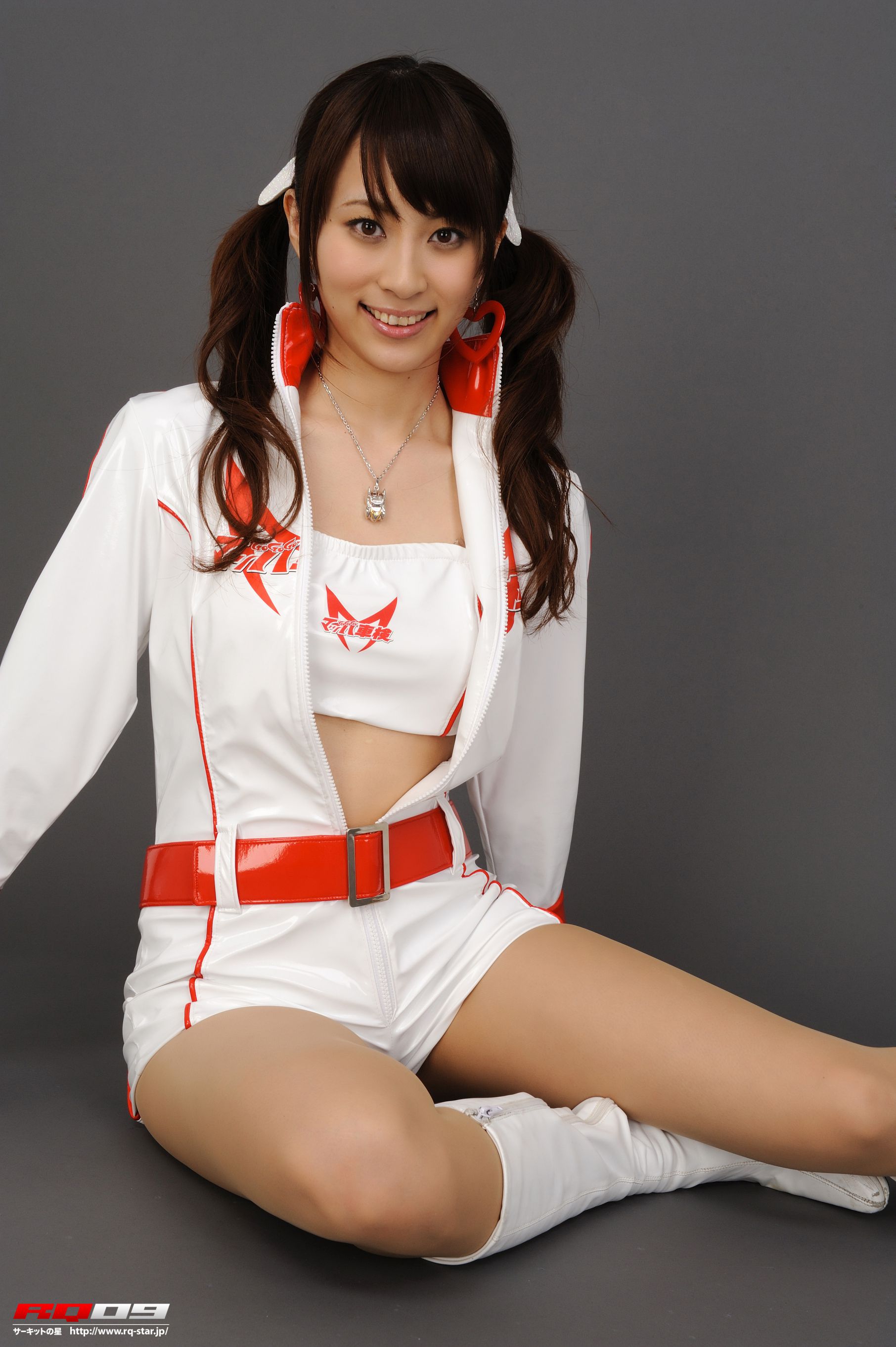 [RQ-STAR] NO.00149 林杏菜 Race Queen – Team Mach 写真集