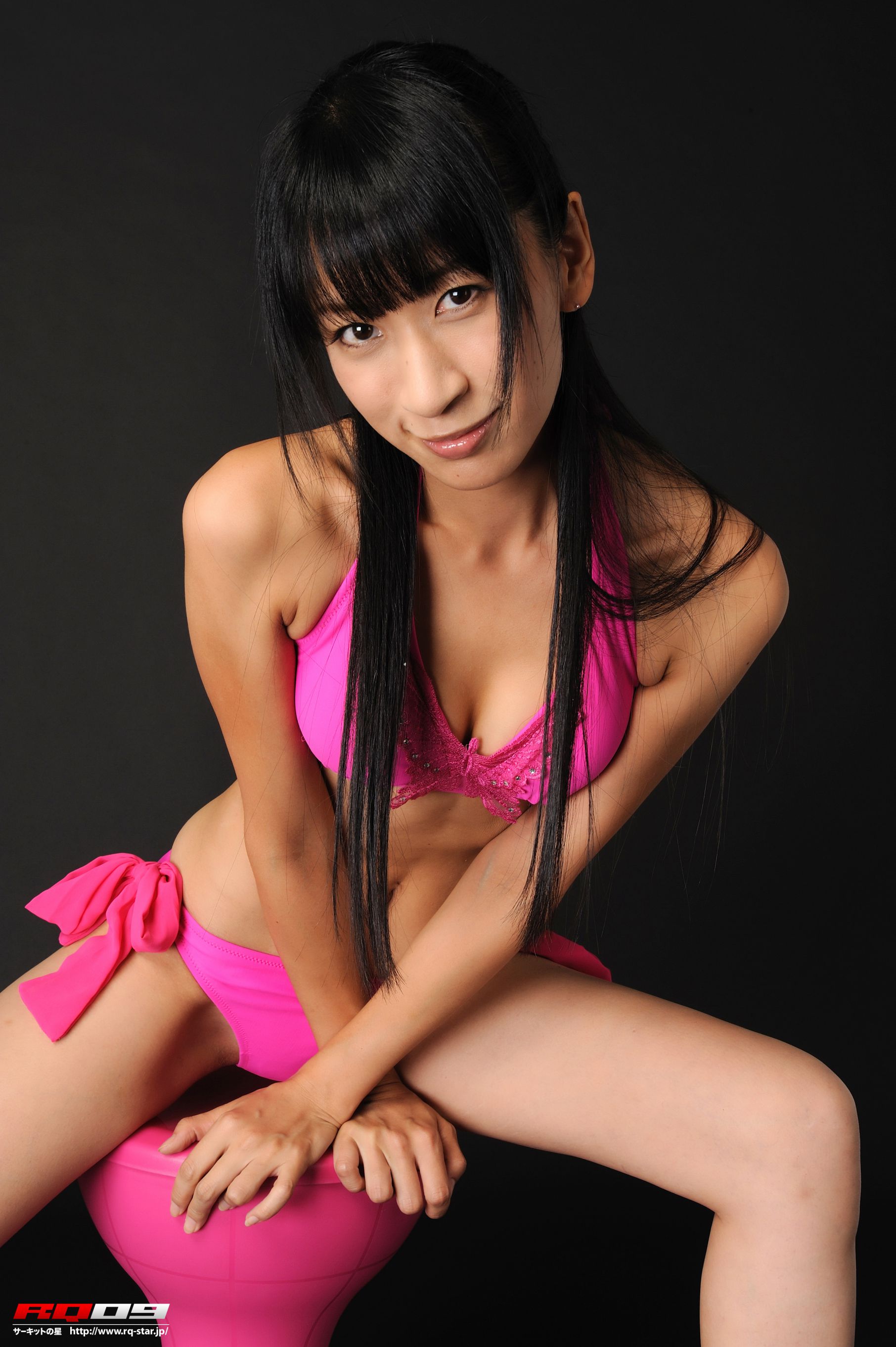 [RQ-STAR] NO.00213 Hiroko Yoshino よしのひろこ Swim Suits – Pink 写真集