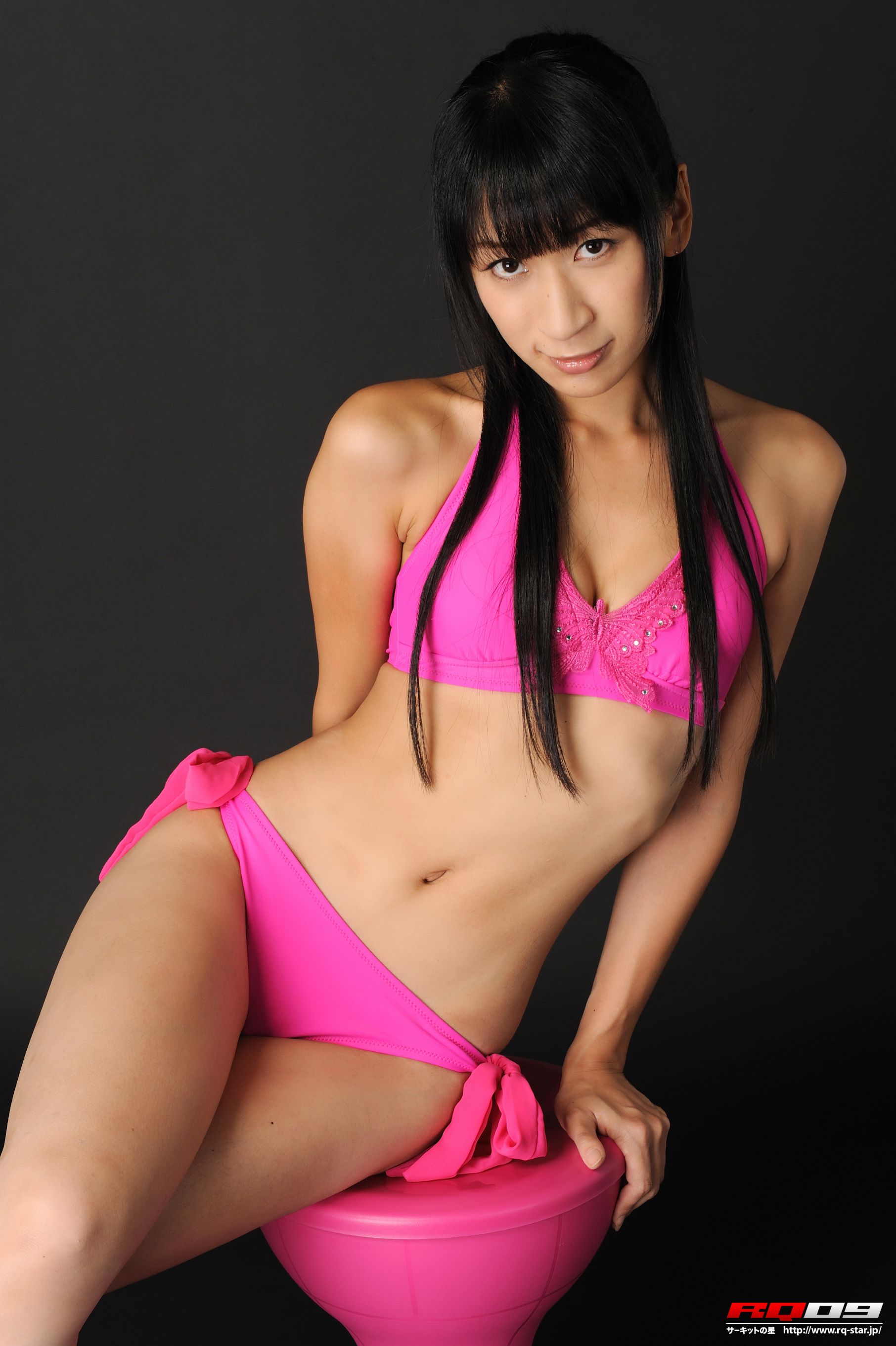 [RQ-STAR] NO.00213 Hiroko Yoshino よしのひろこ Swim Suits – Pink 写真集