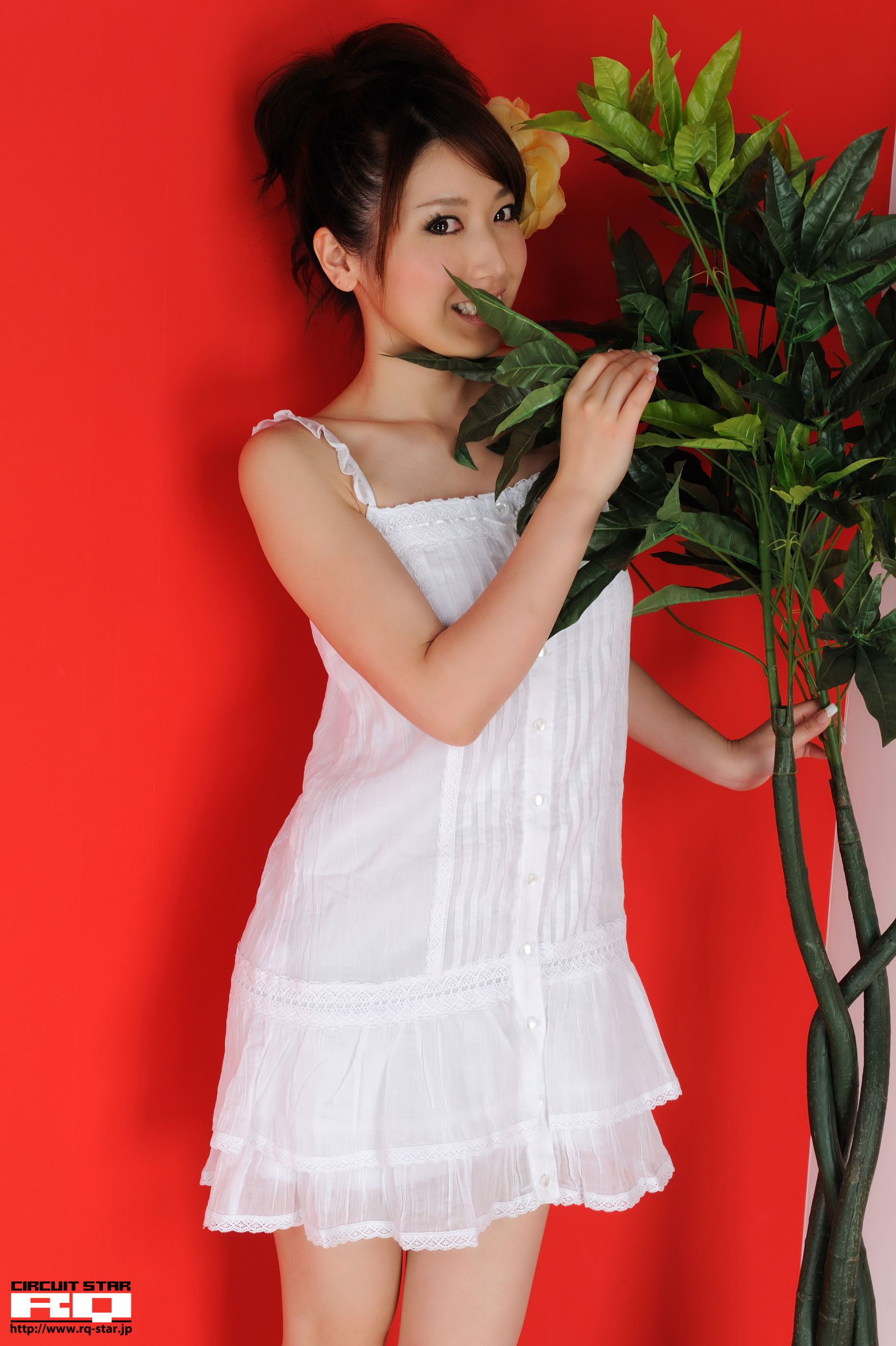 [RQ-STAR] NO.00273 Emi Shimizu 清水恵美 Private Dress 超短裙 写真集