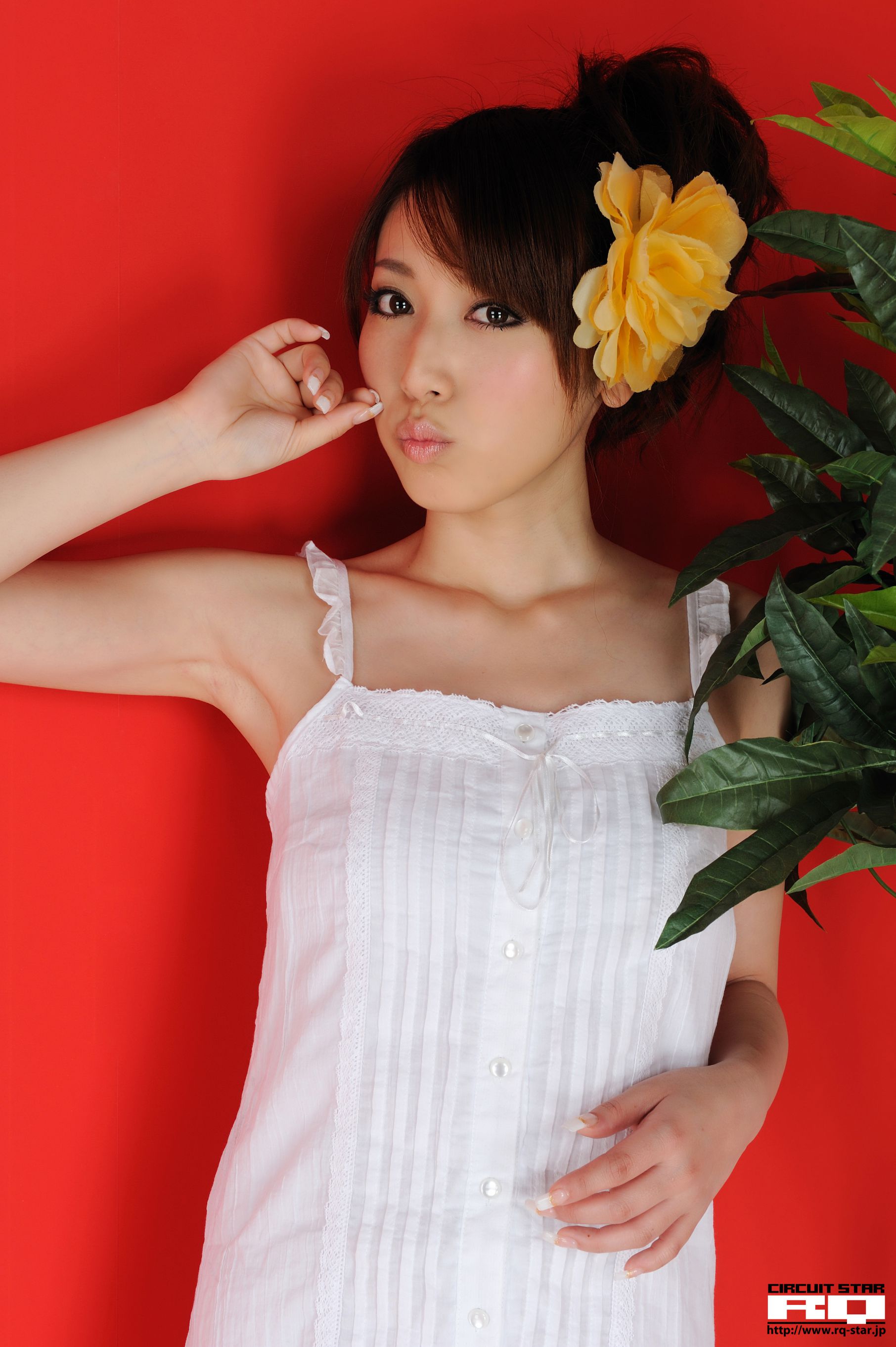 [RQ-STAR] NO.00273 Emi Shimizu 清水恵美 Private Dress 超短裙 写真集