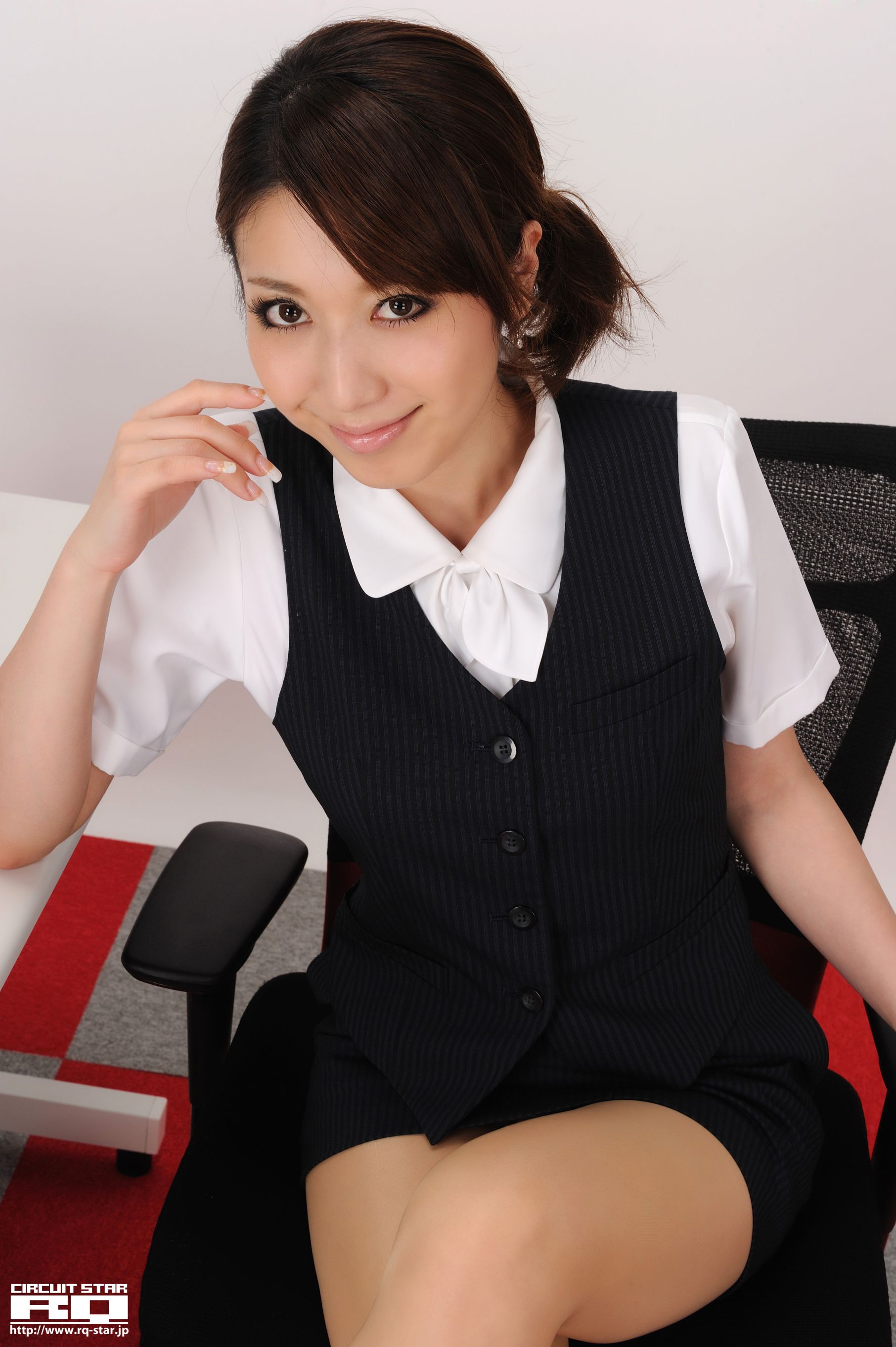 [RQ-STAR] NO.00294 Emi Shimizu 清水恵美 Office Lady 写真集