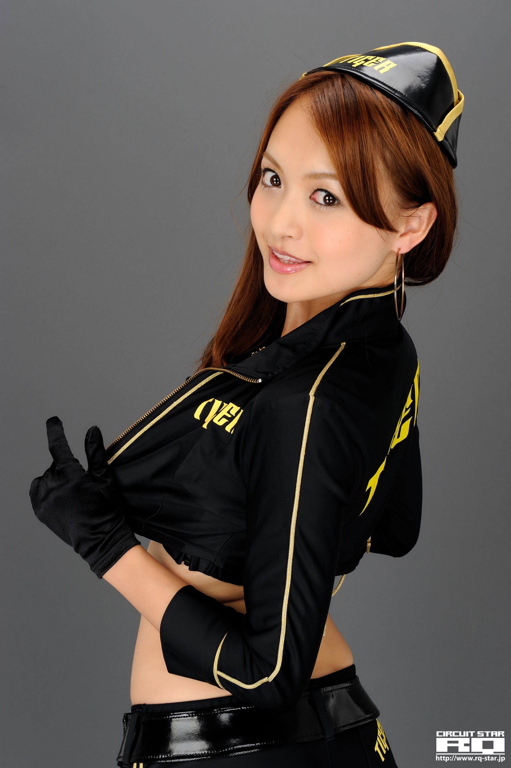 [RQ-STAR] NO.00374 伊东莉娜 Race Queen赛车女郎 写真集