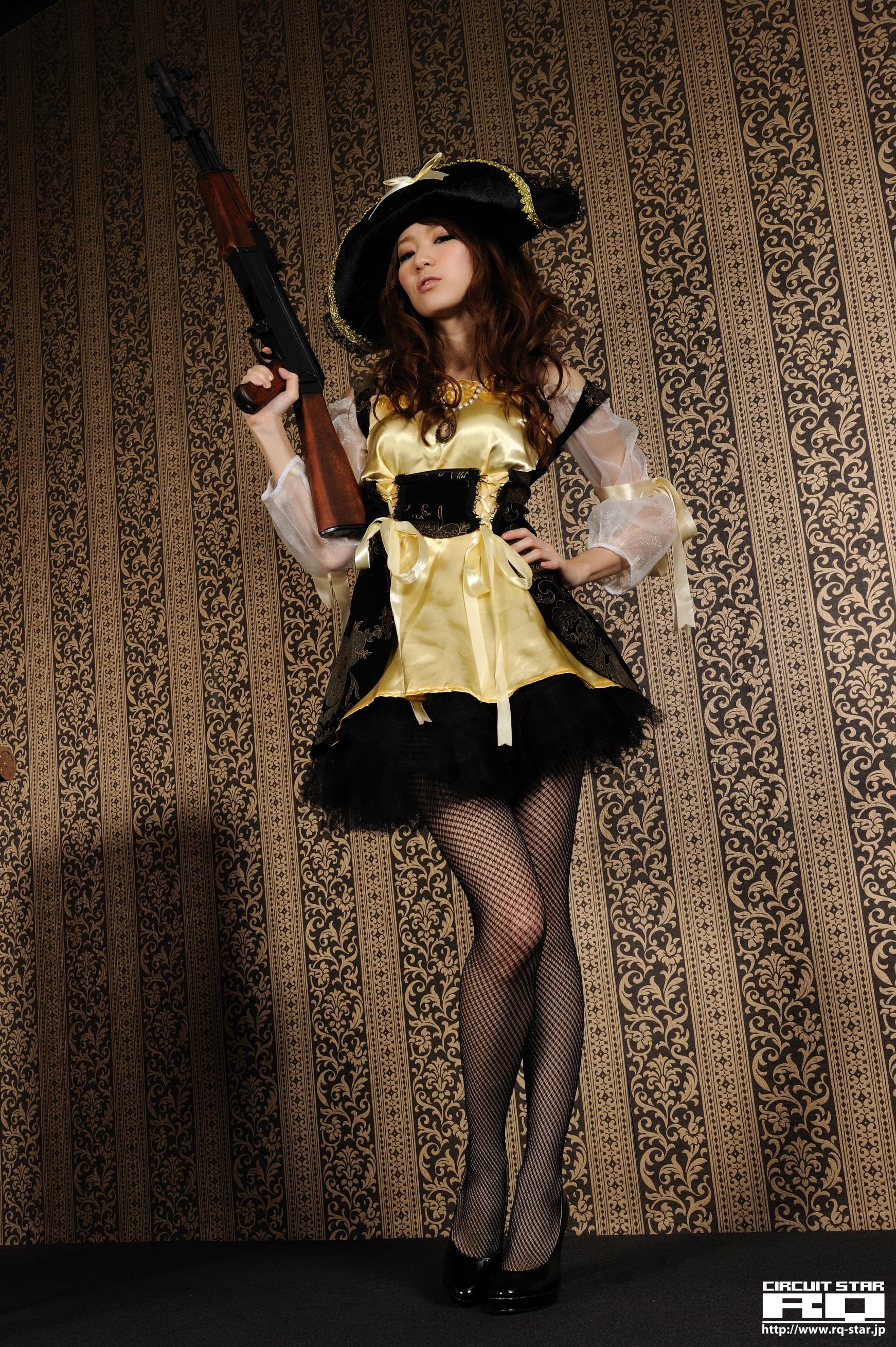 [RQ-STAR] NO.00417 Shihomi Ogoshi 小越しほみ Pirate Costume 丝袜美腿写真集