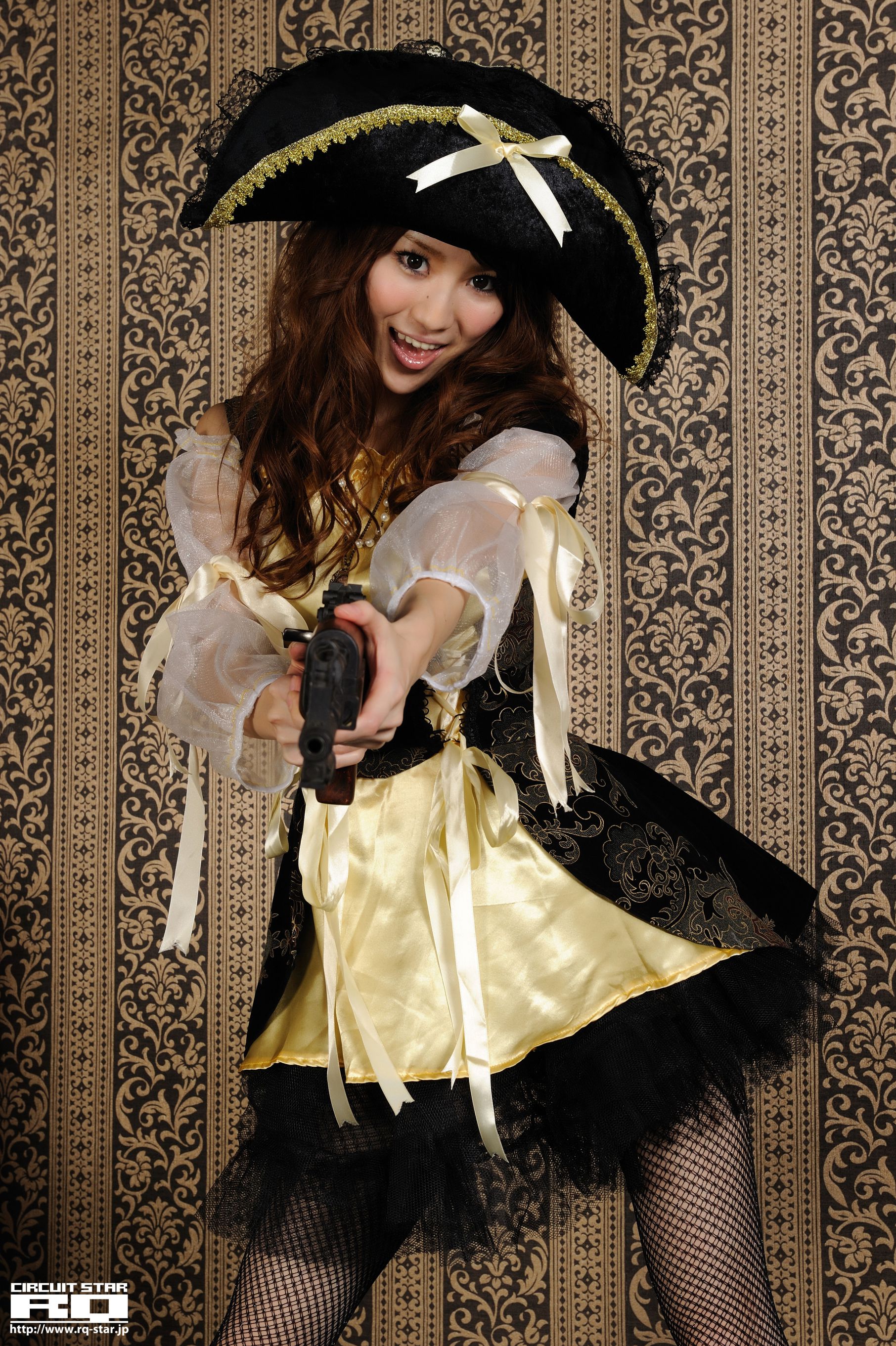 [RQ-STAR] NO.00417 Shihomi Ogoshi 小越しほみ Pirate Costume 丝袜美腿写真集