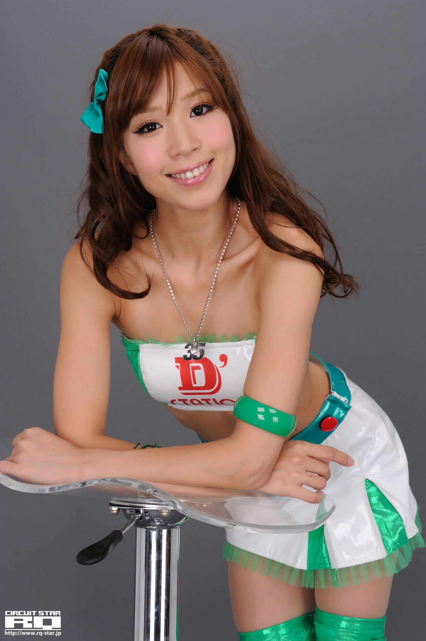 [RQ-STAR] NO.00546 Yuko Momokawa 桃川祐子 Race Queen 写真集