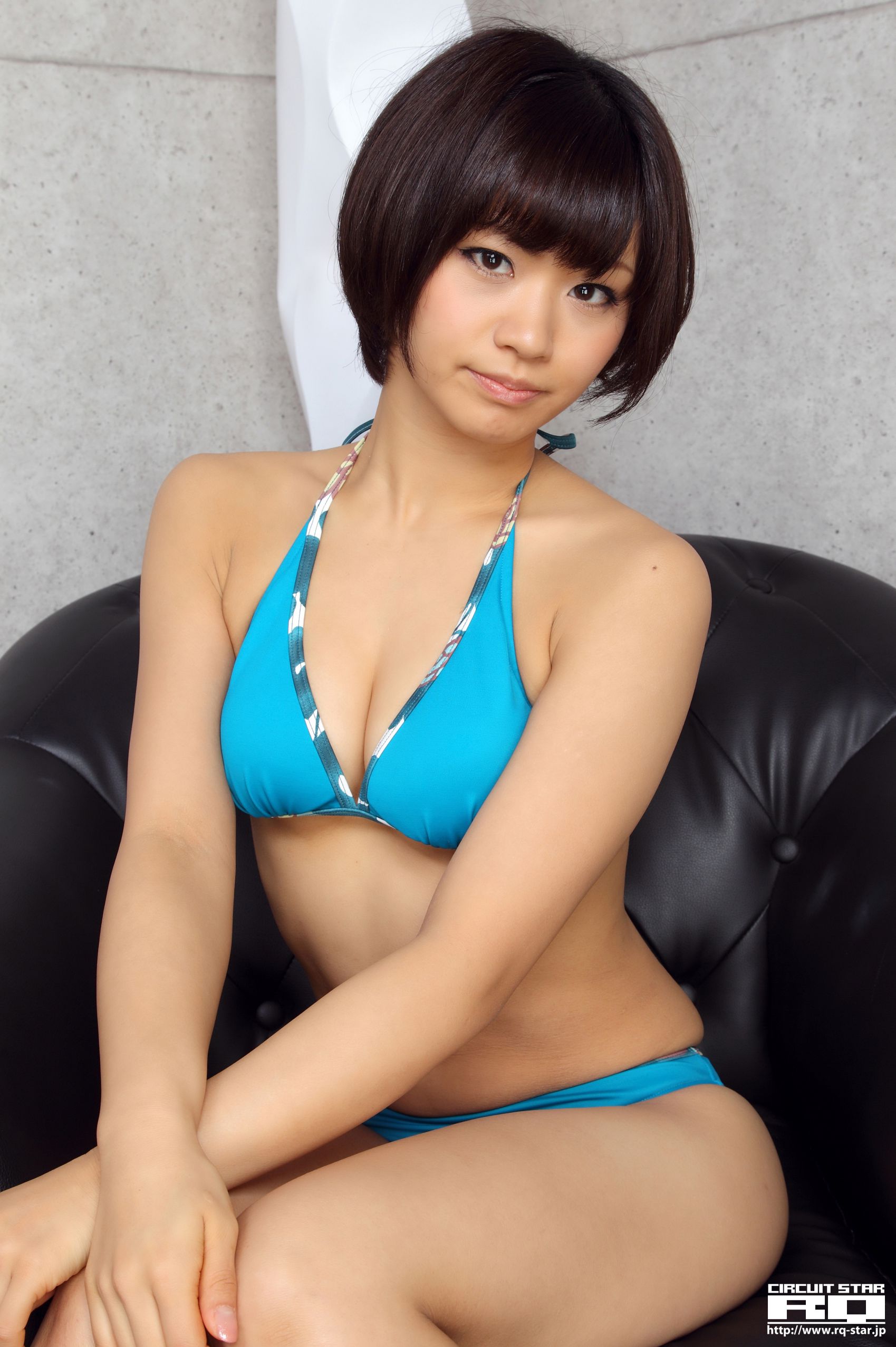 [RQ-STAR] NO.00611 Hitomi Yasueda 安枝瞳 Swim Suits 写真集