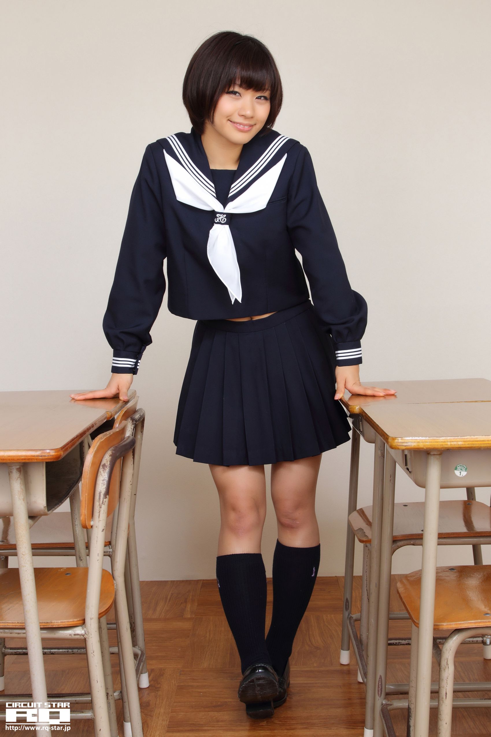 安枝瞳 RQ-STAR]高清写真图NO.00615 Sailor Girl校服清纯RQ-STAR日本 安枝瞳女神私房照_秀色女神