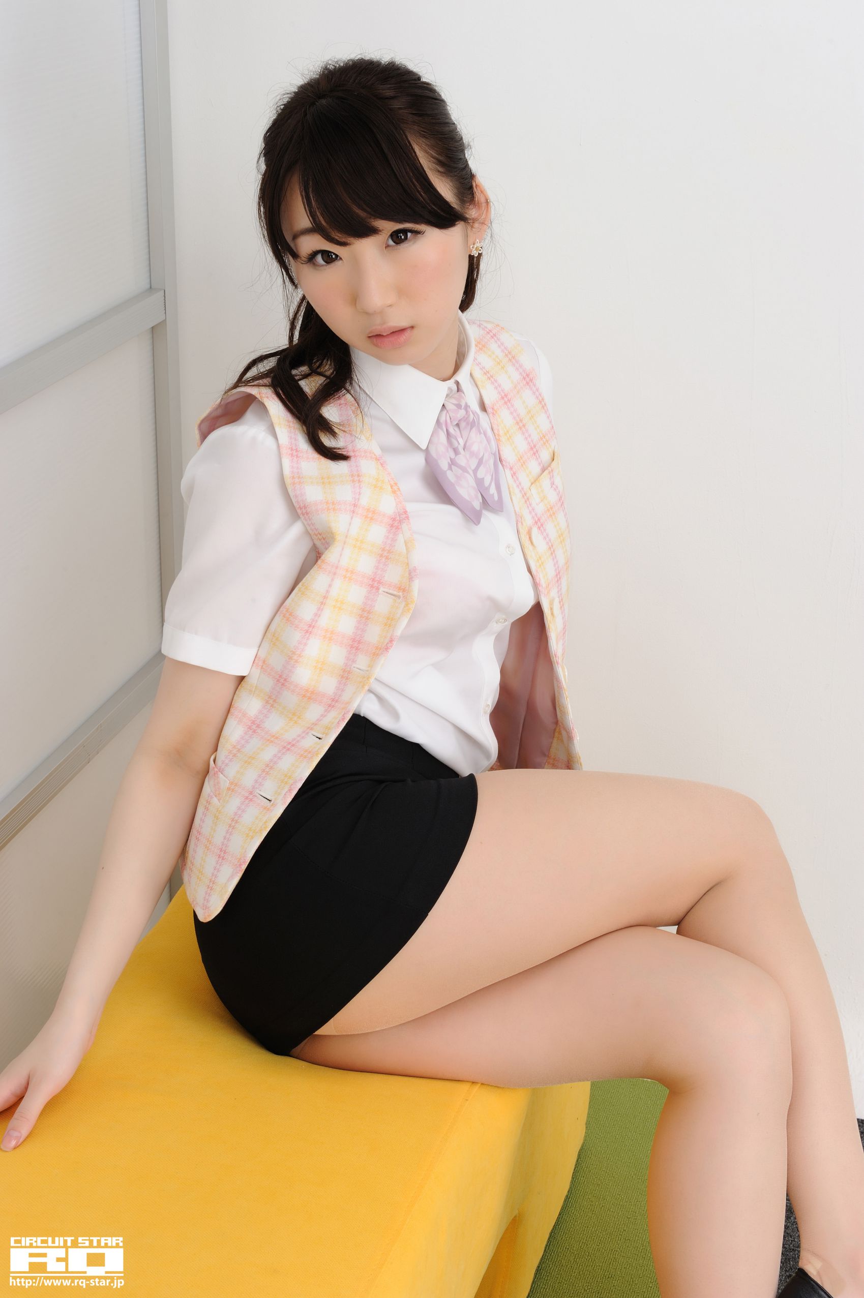 [RQ-STAR] NO.00639 Kana Arai 荒井嘉奈 Office Lady 写真集