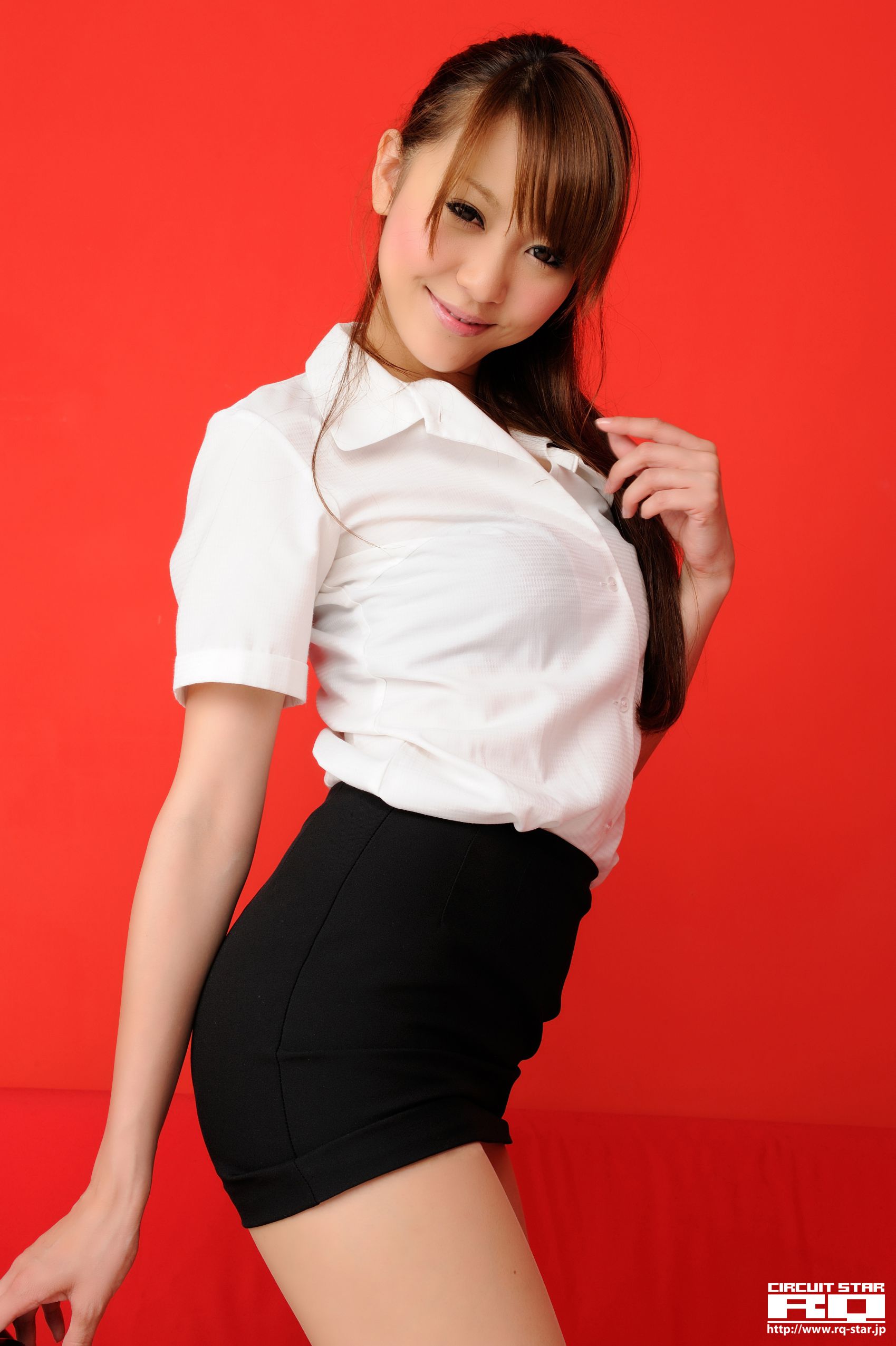 [RQ-STAR] NO.00657 Saki Ueda 植田早紀 Office Lady 写真集