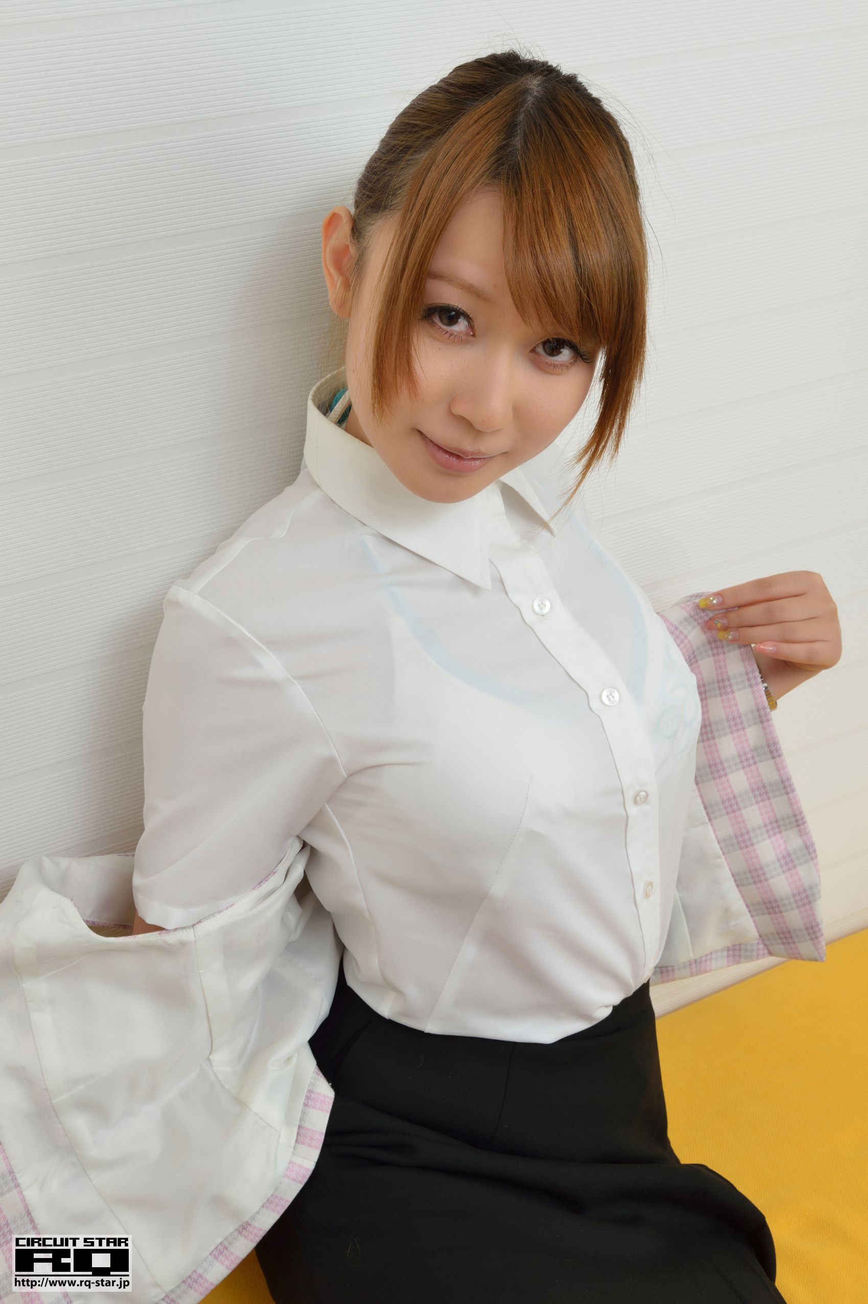 [RQ-STAR] NO.00690 Manon Natsukawa 夏川マノン Office Lady 写真集110