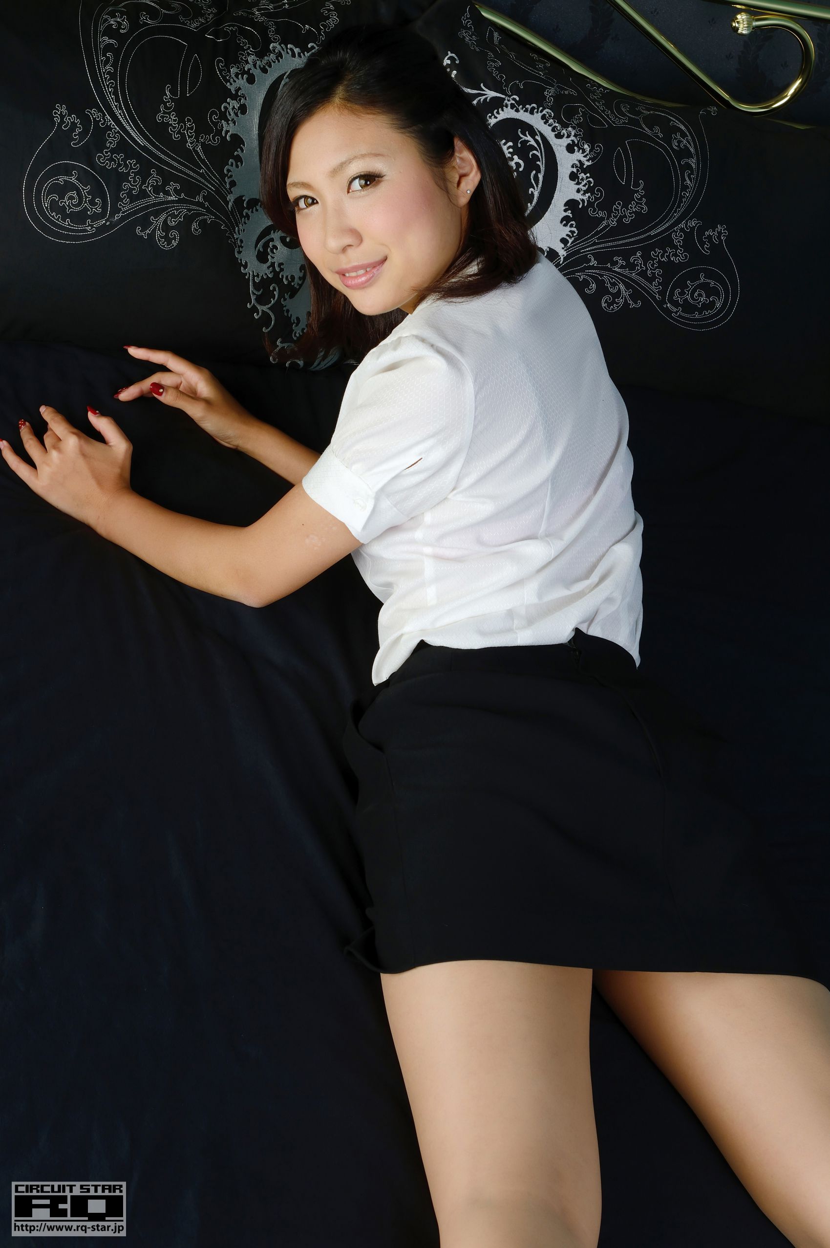 [RQ-STAR] NO.00869 Ayano Suzuki 鈴木あやの Office Lady 写真集60