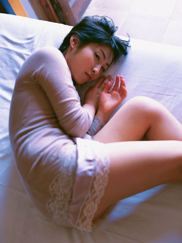 [Wanibooks] NO.15 Hiroko Sato 佐藤寛子 写真集