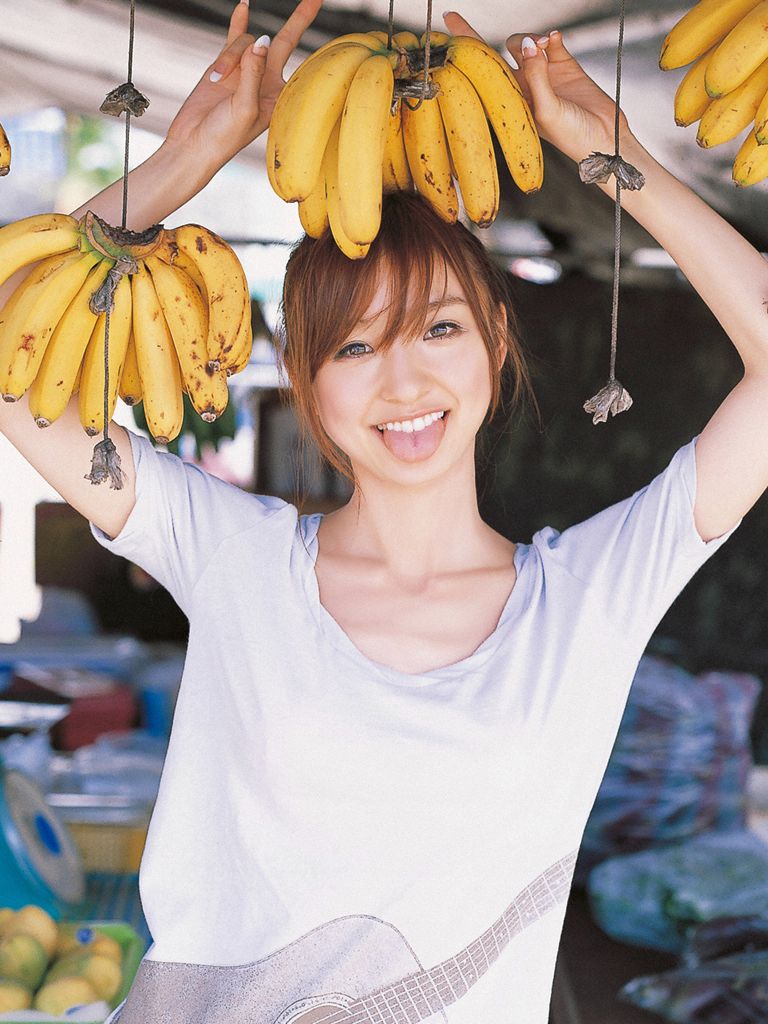 [Wanibooks] NO.51 Mariko Shinoda 篠田麻里子 写真集