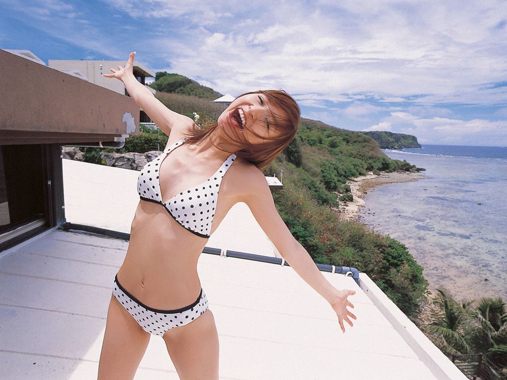 [Wanibooks] NO.51 Mariko Shinoda 篠田麻里子 写真集