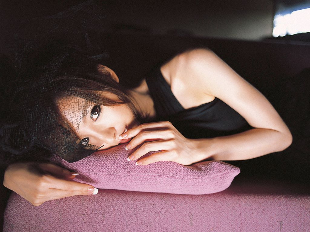 [Wanibooks] NO.51 Mariko Shinoda 篠田麻里子 写真集