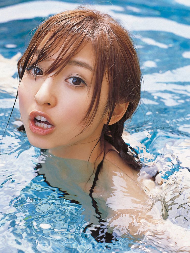 [Wanibooks] NO.51 Mariko Shinoda 篠田麻里子 写真集