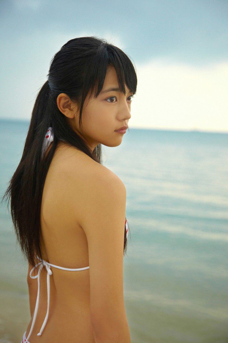 [Wanibooks] NO.100 Haruna Kawaguchi 川口春奈 写真集