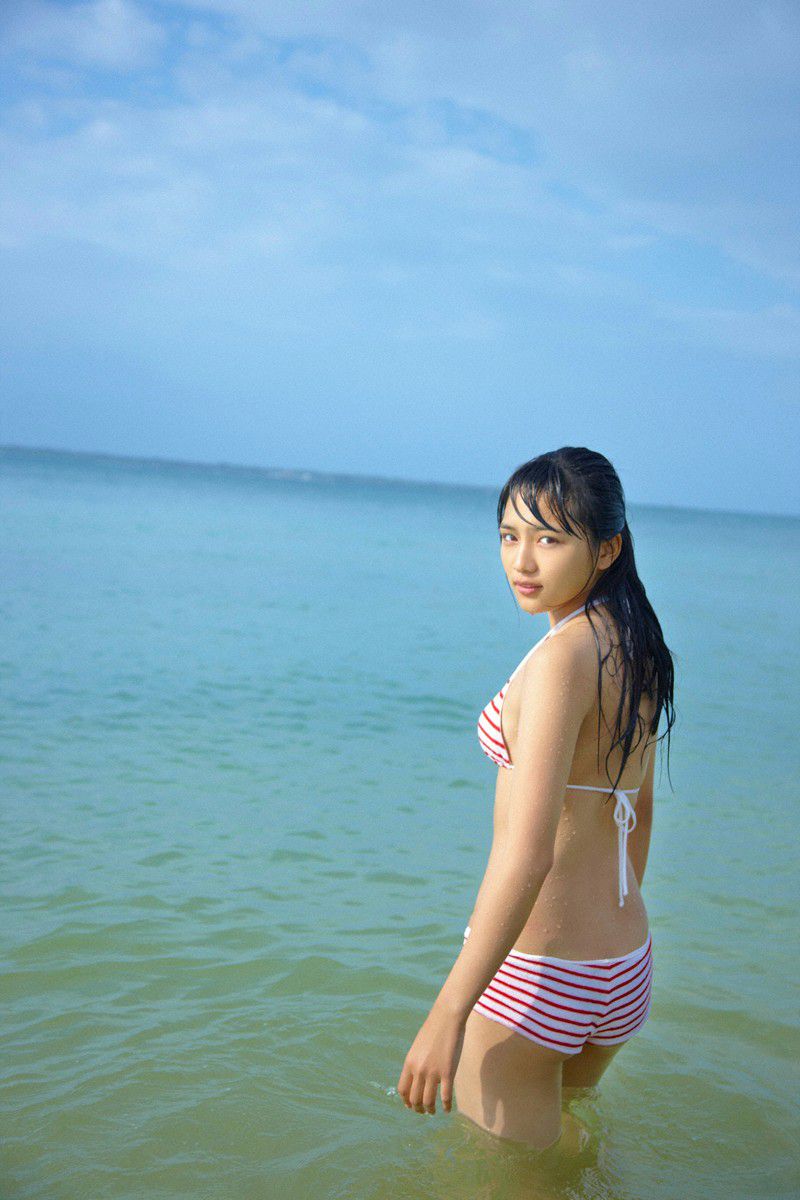 [Wanibooks] NO.100 Haruna Kawaguchi 川口春奈 写真集