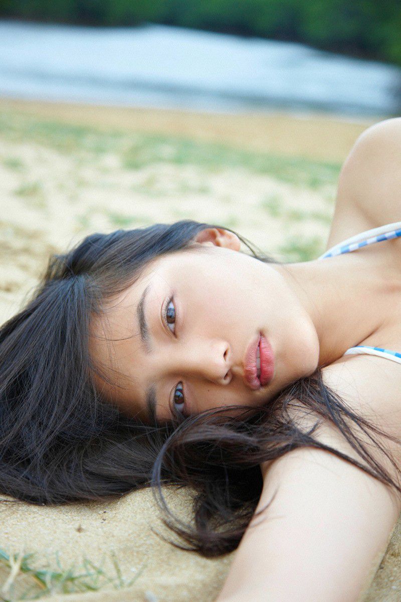 [Wanibooks] NO.100 Haruna Kawaguchi 川口春奈 写真集