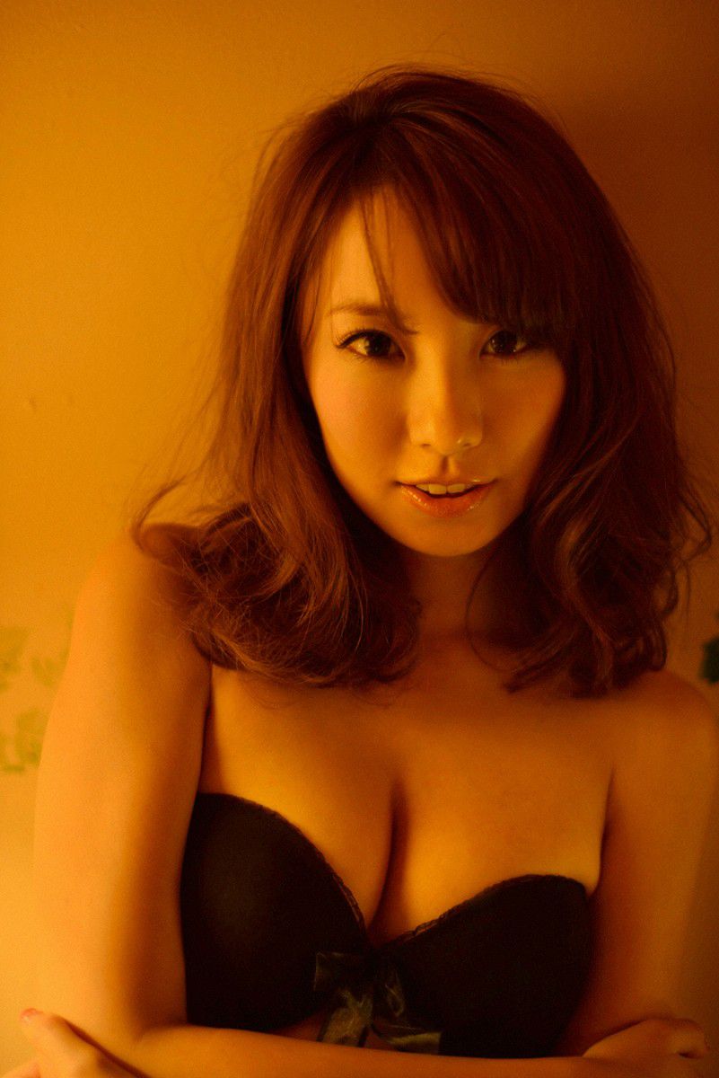 [Wanibooks] NO.106 Azusa Yamamoto 山本梓 写真集