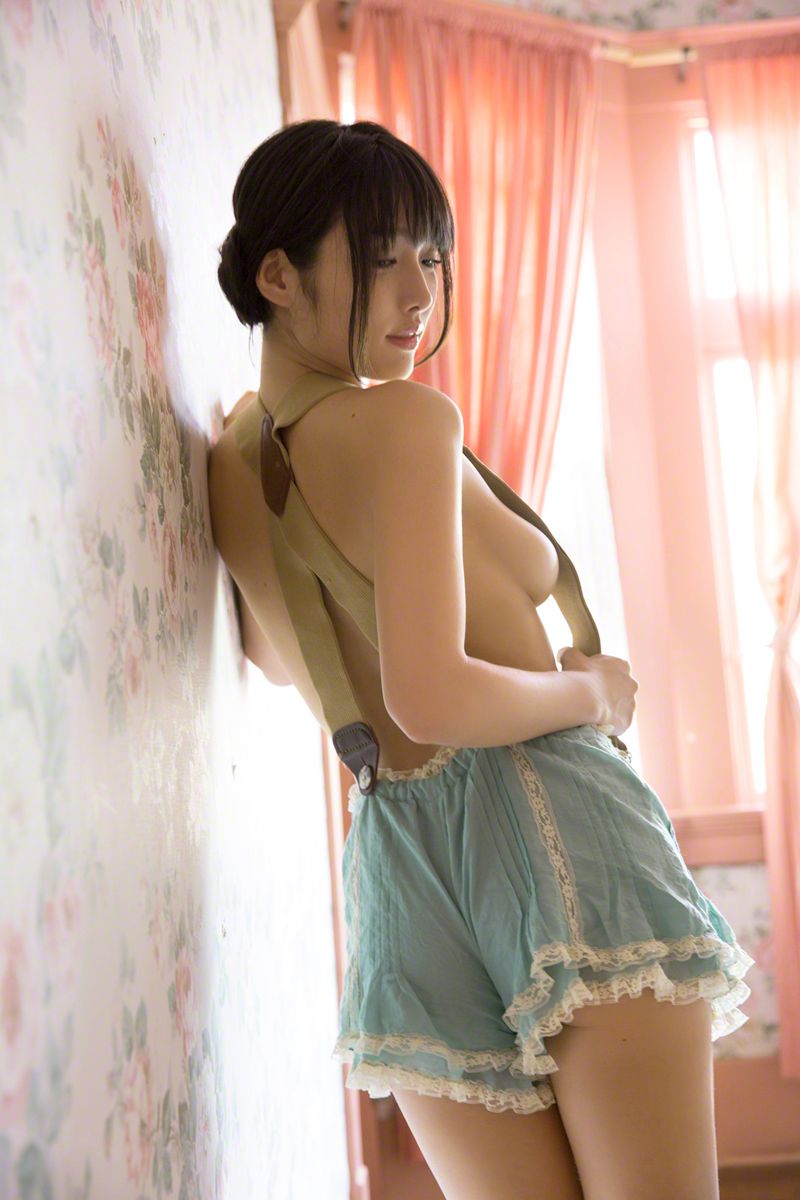 [Wanibooks] NO.127 Anna Konno 今野杏南 写真集