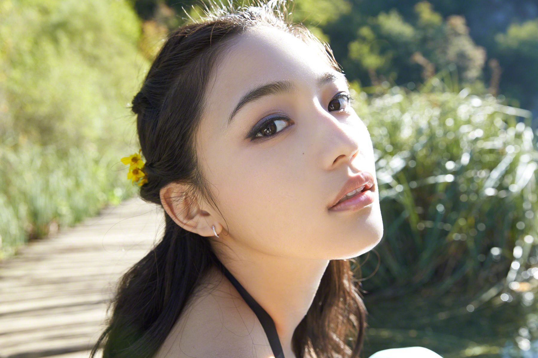 [Wanibooks] NO.132 Haruna Kawaguchi 川口春奈 写真集