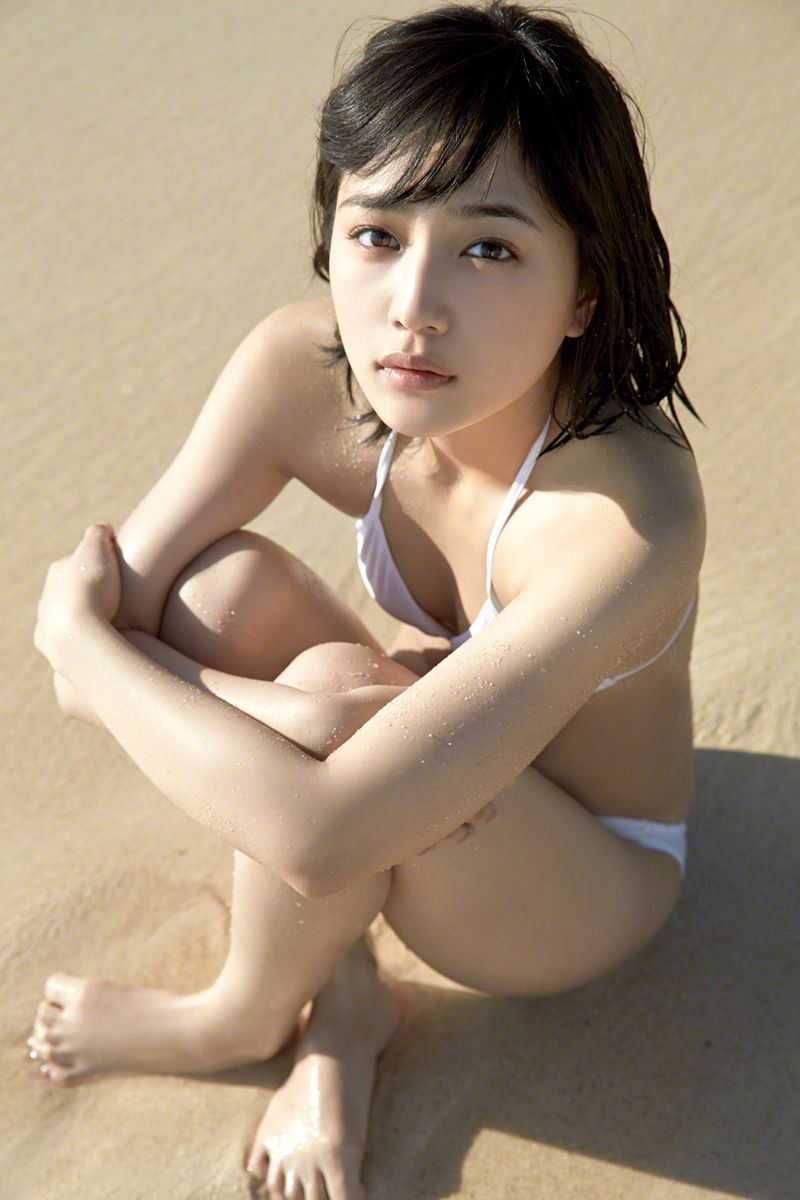 [Wanibooks] NO.132 Haruna Kawaguchi 川口春奈 写真集